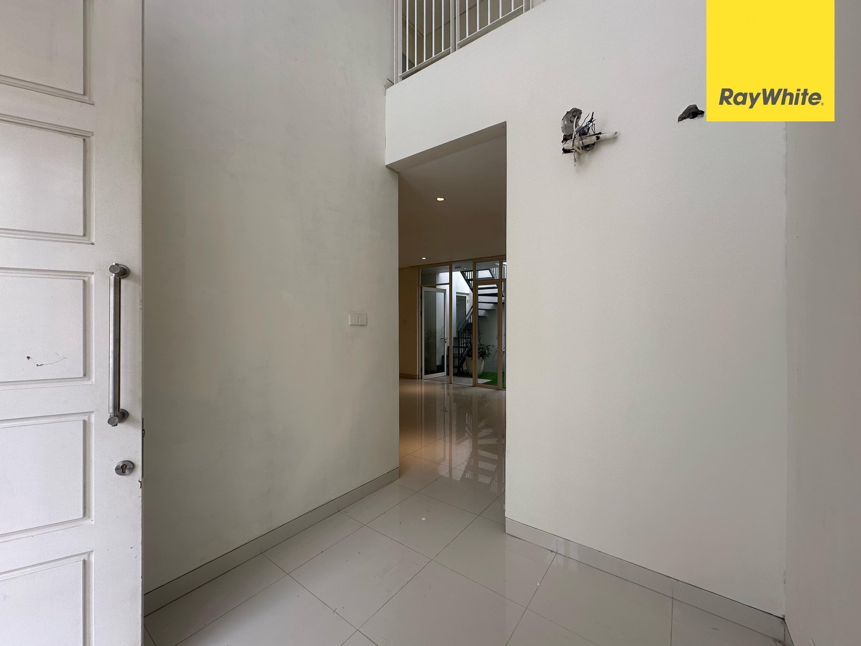 Dijual Rumah Siap Huni Di Grand Pakuwon Cluster North Victoria Surabaya