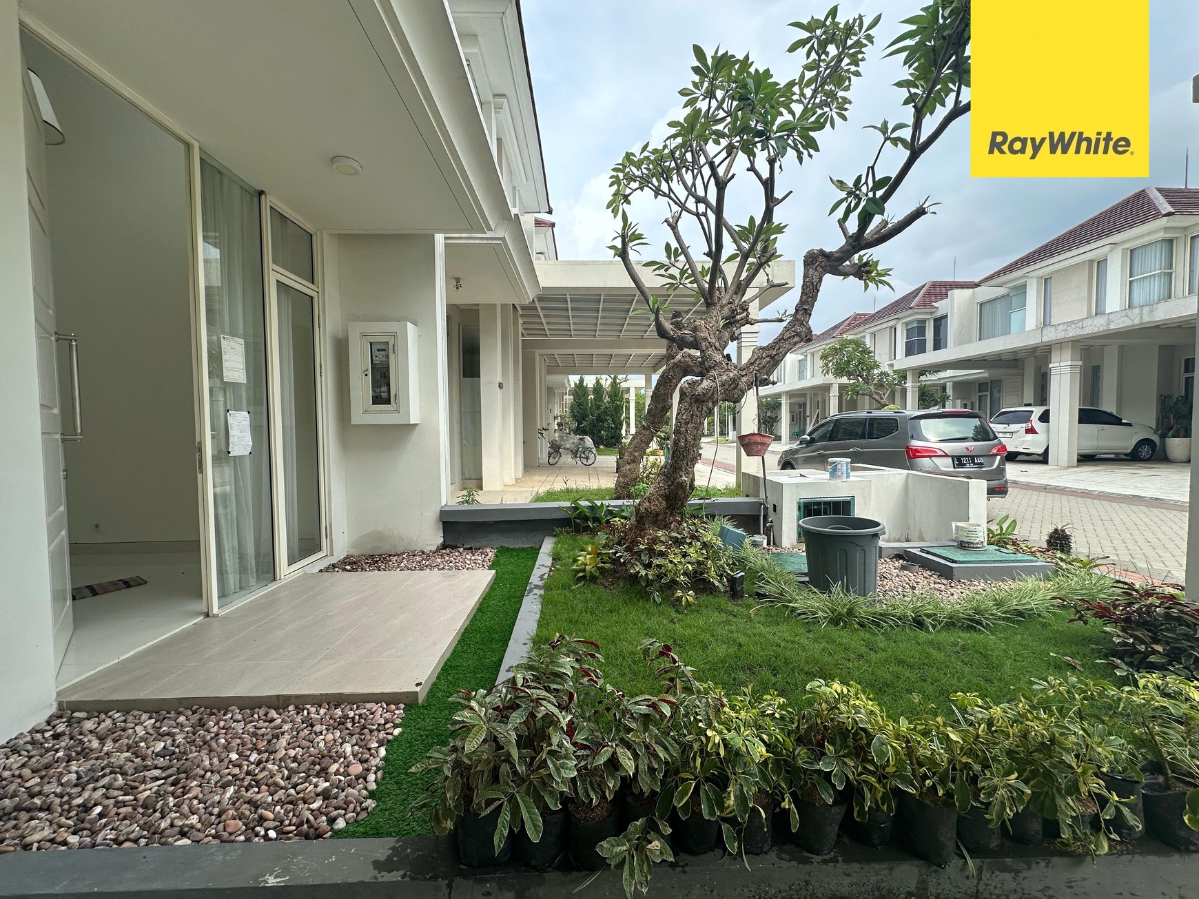 Dijual Rumah Siap Huni Di Grand Pakuwon Cluster North Victoria Surabaya