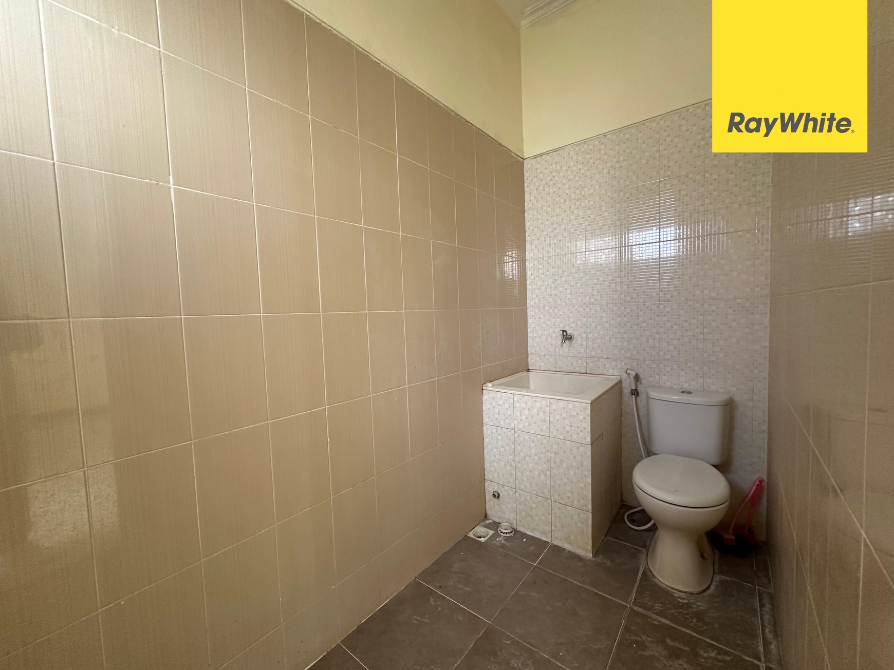 Dijual Rumah Siap Huni Di Puri Surya Jaya Valensia Icon Sidoarjo