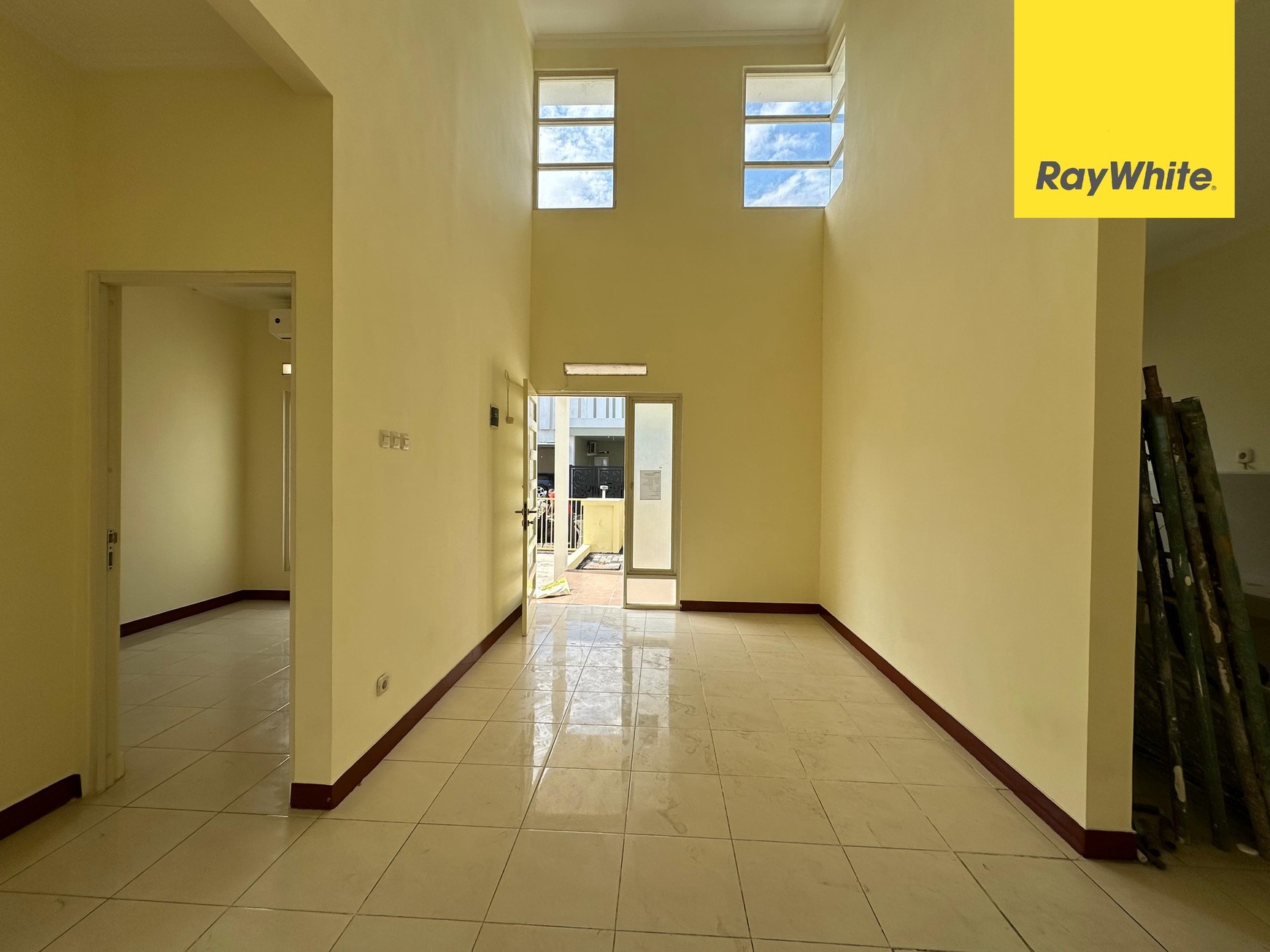 Dijual Rumah Siap Huni Di Puri Surya Jaya Valensia Icon Sidoarjo