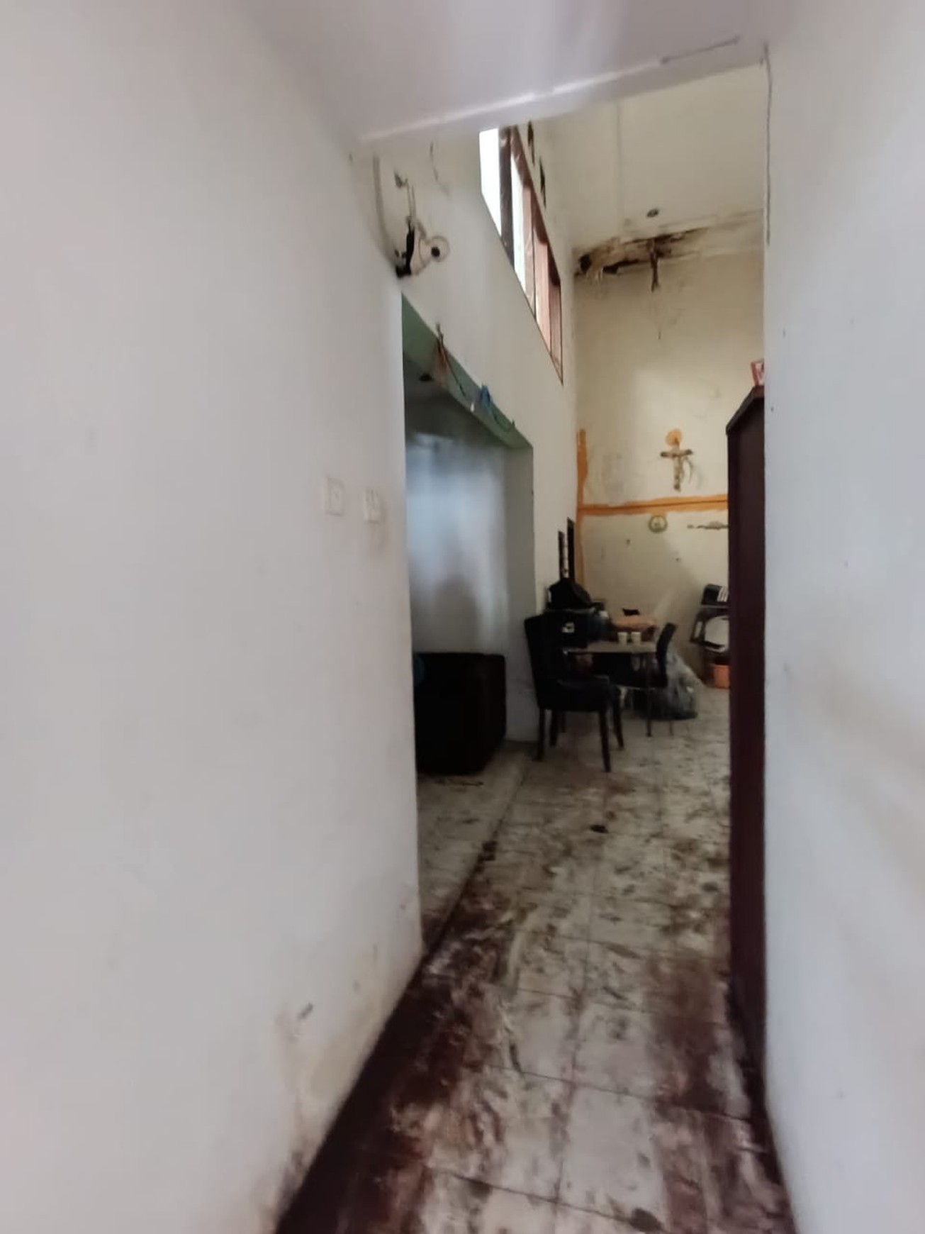 Dijual Rumah lama hitung tanah lokasi di Jl. Tebet Barat Dalam Tebet Barat Jakarta Selatan