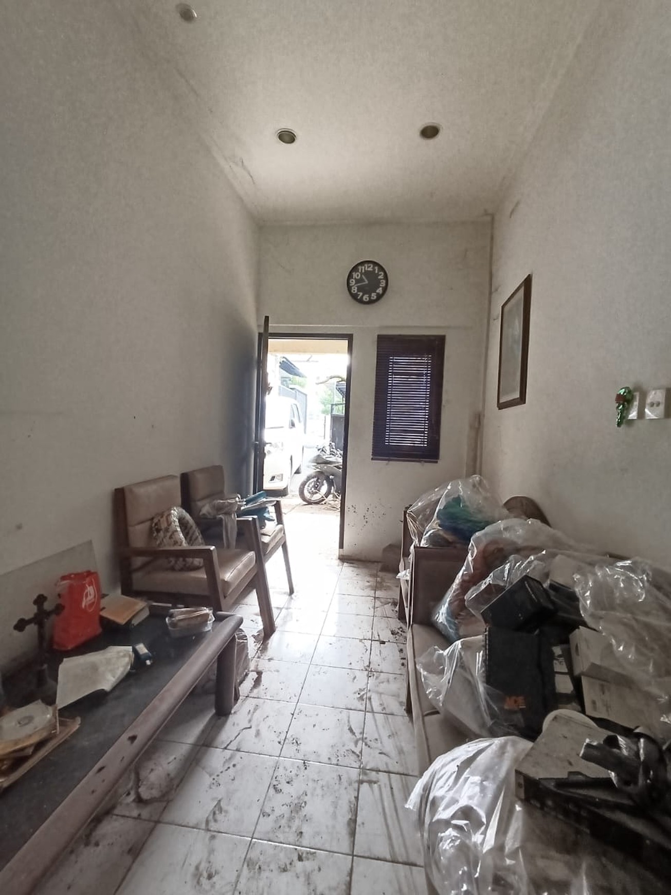 Dijual Rumah lama hitung tanah lokasi di Jl. Tebet Barat Dalam Tebet Barat Jakarta Selatan