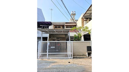 Rumah Kelapa Puan Timur, Kelapa Gading