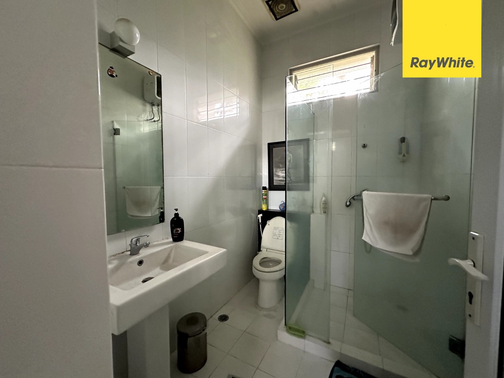 Dijual Rumah Mewah Di Villa Bukit Regency Surabaya
