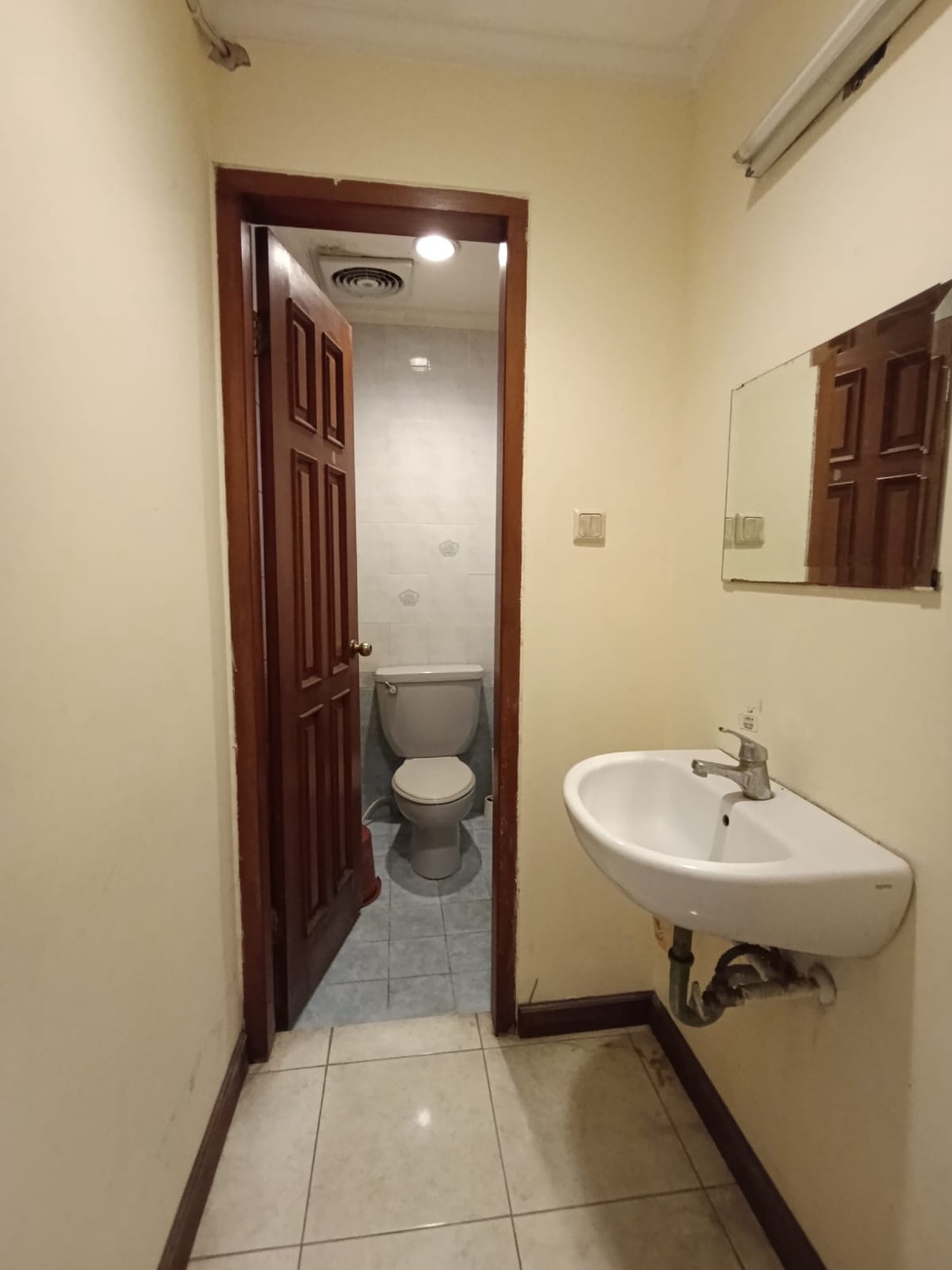 Di jual Rumah Siap Huni di Jl. Alam Segar Pondok Indah Jakarta Selatan