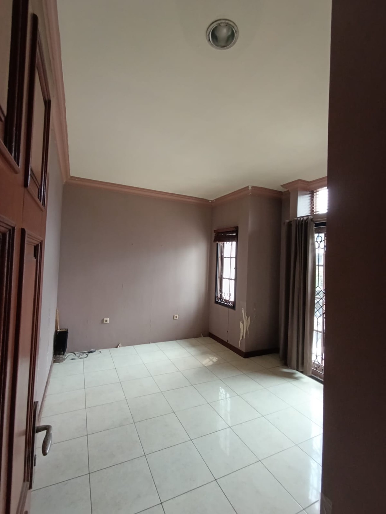 Di jual Rumah Siap Huni di Jl. Alam Segar Pondok Indah Jakarta Selatan