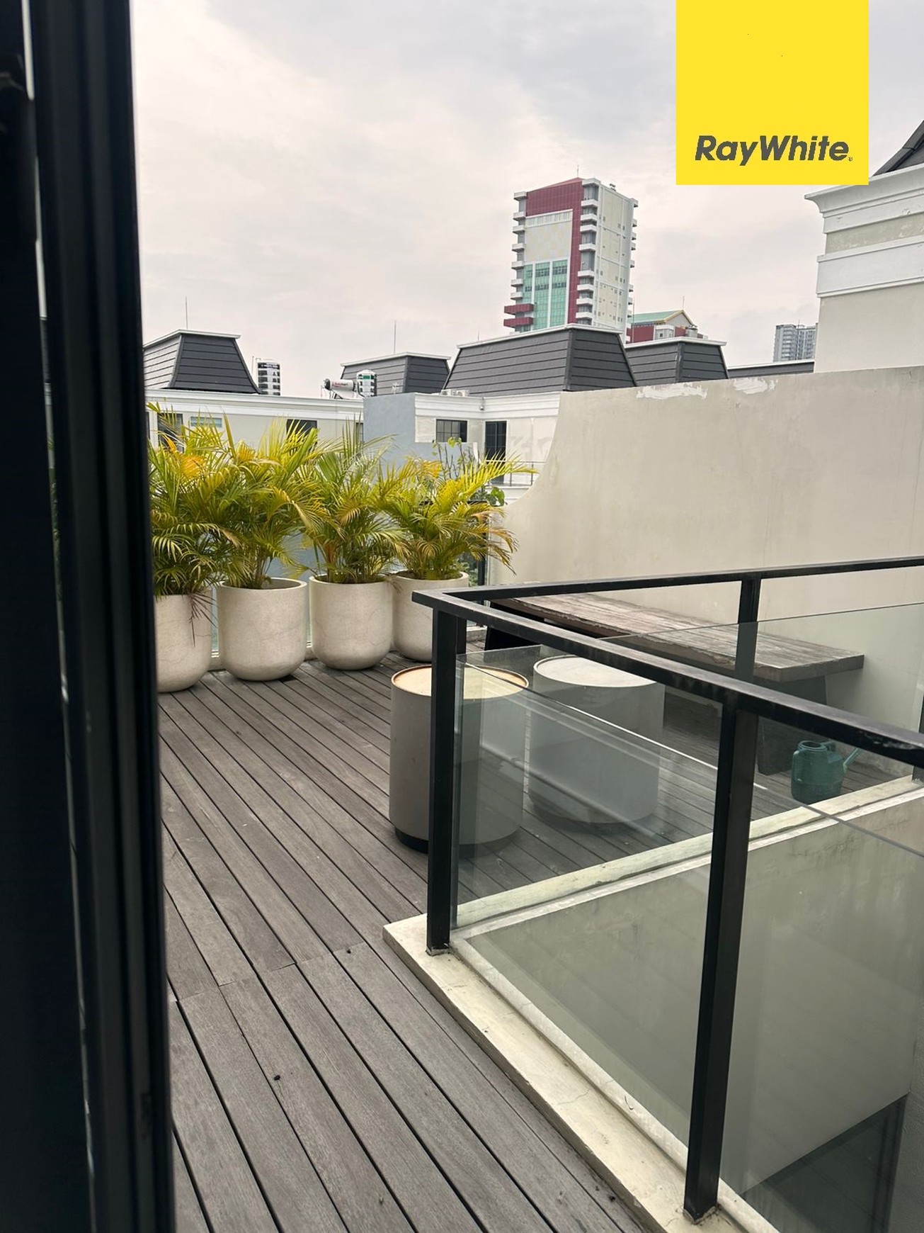 Dijual Rumah 2 Lantai Full Furnish Di Grand Kenjeran Pinewood Surabaya