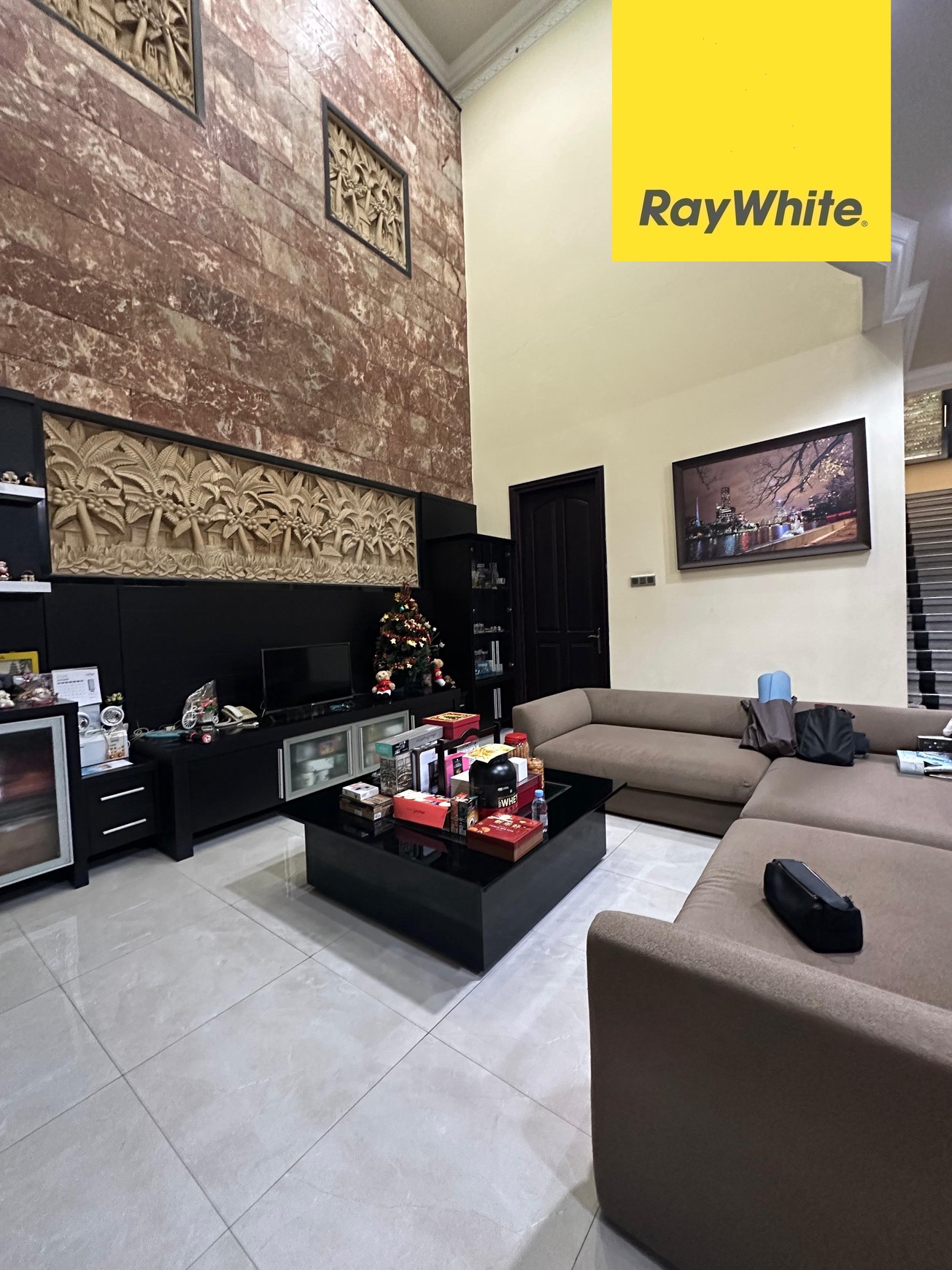 Dijual Rumah Mewah Di Laguna Regency Pakuwon City Surabaya
