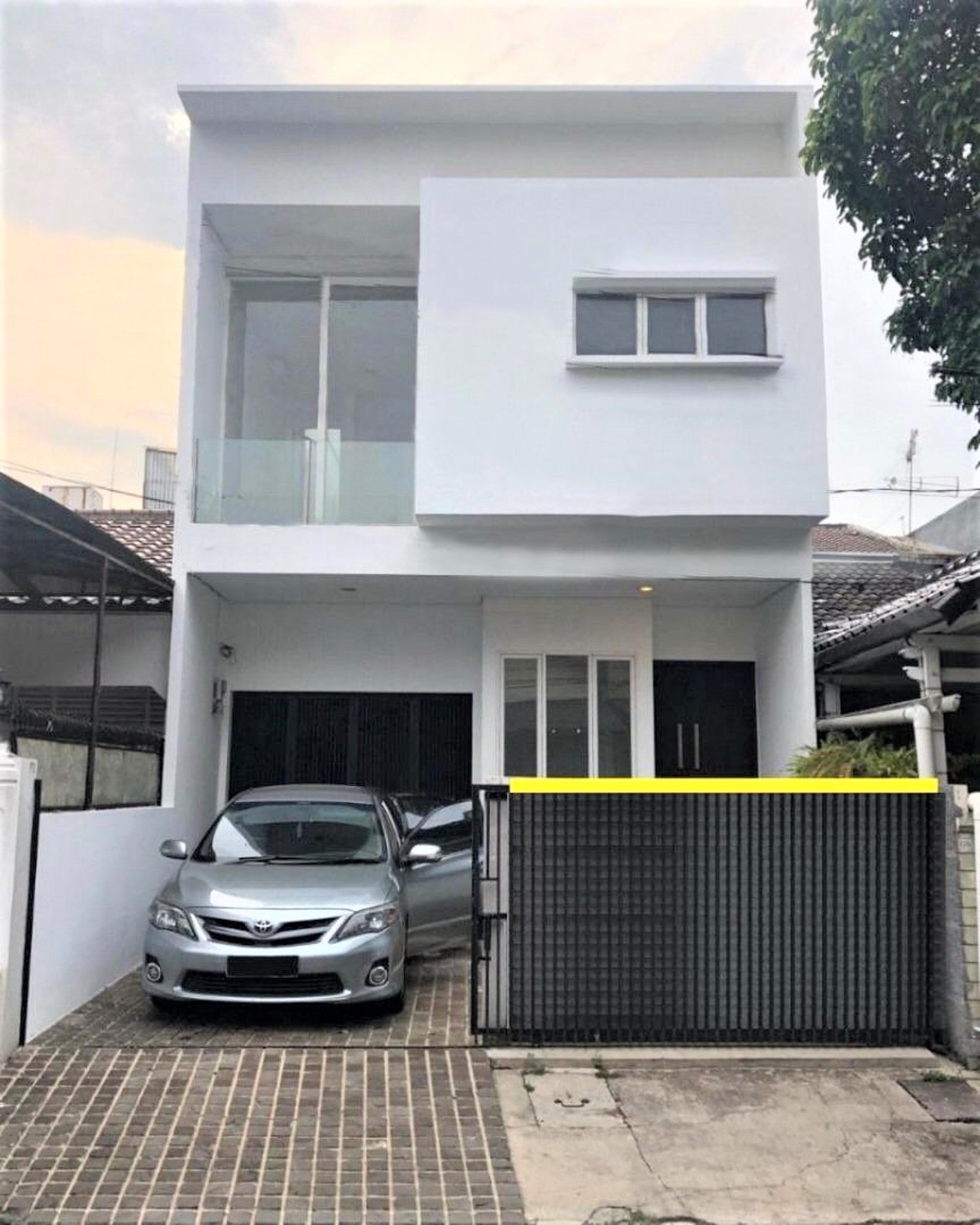 Rumah Modern 2 Lantai di Pondok Pinang Siap Huni Akses Mudah ke Tol