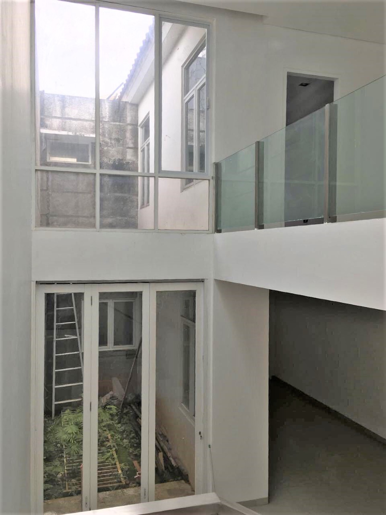 Rumah Modern 2 Lantai di Pondok Pinang Siap Huni Akses Mudah ke Tol