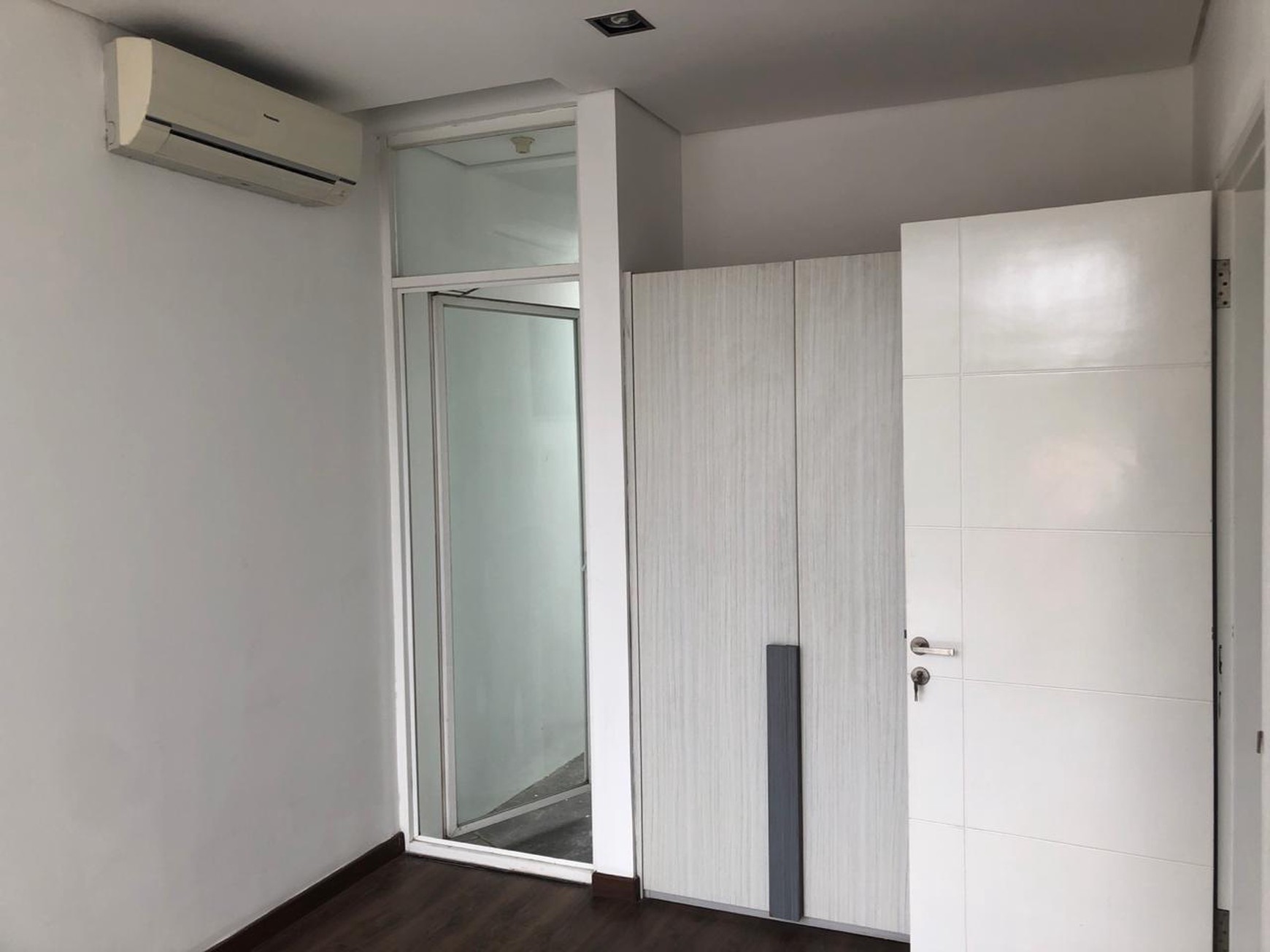 Rumah Modern 2 Lantai di Pondok Pinang Siap Huni Akses Mudah ke Tol