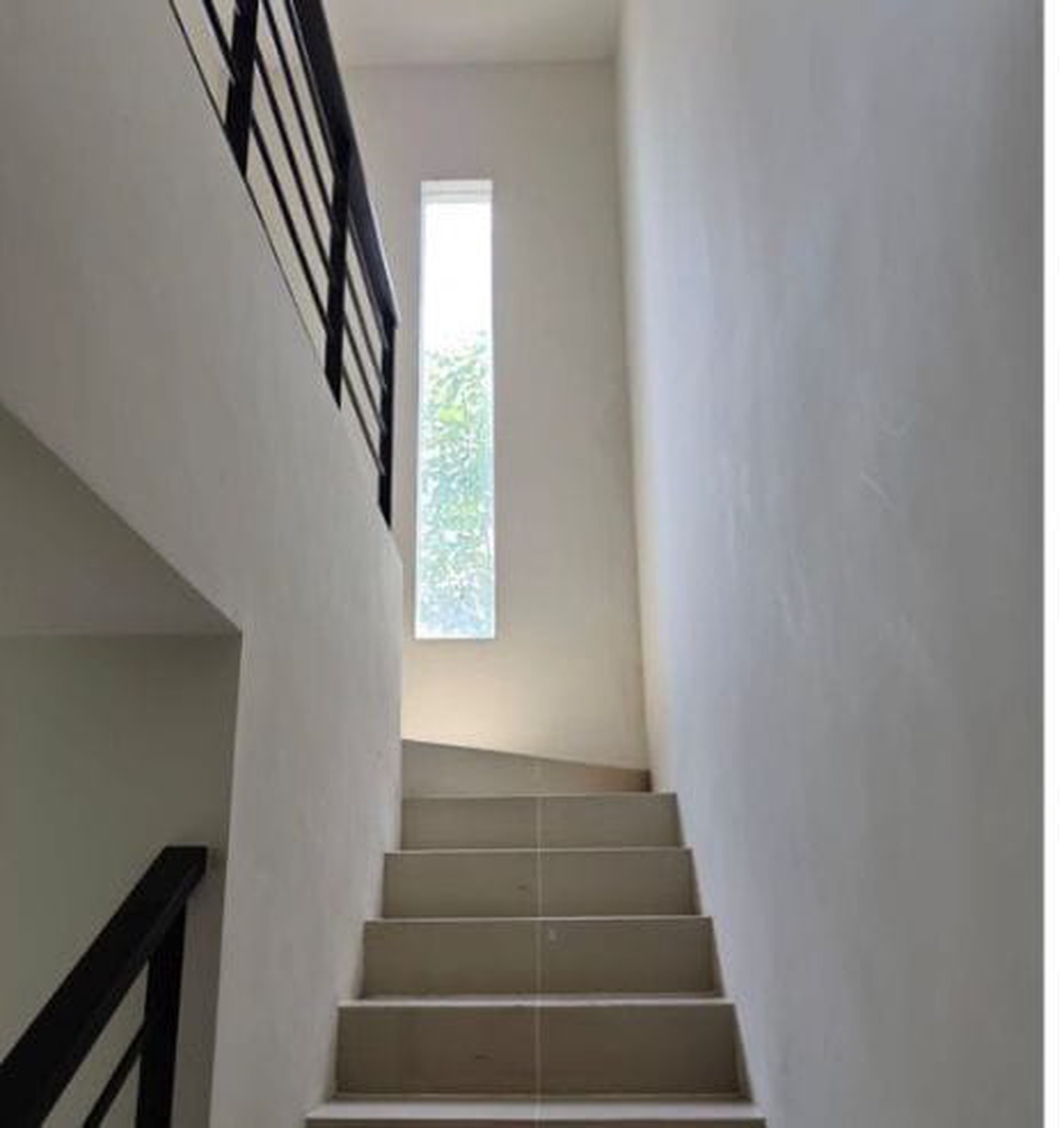 Dijual dan disewakan Rumah Baru Grand Sunrise Menganti Baru
