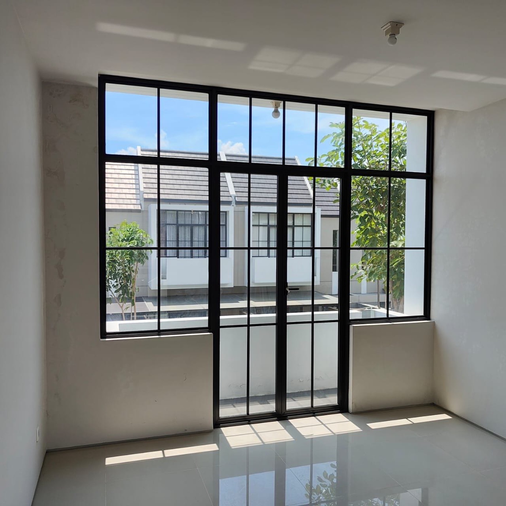 Dijual dan disewakan Rumah Baru Grand Sunrise Menganti Baru