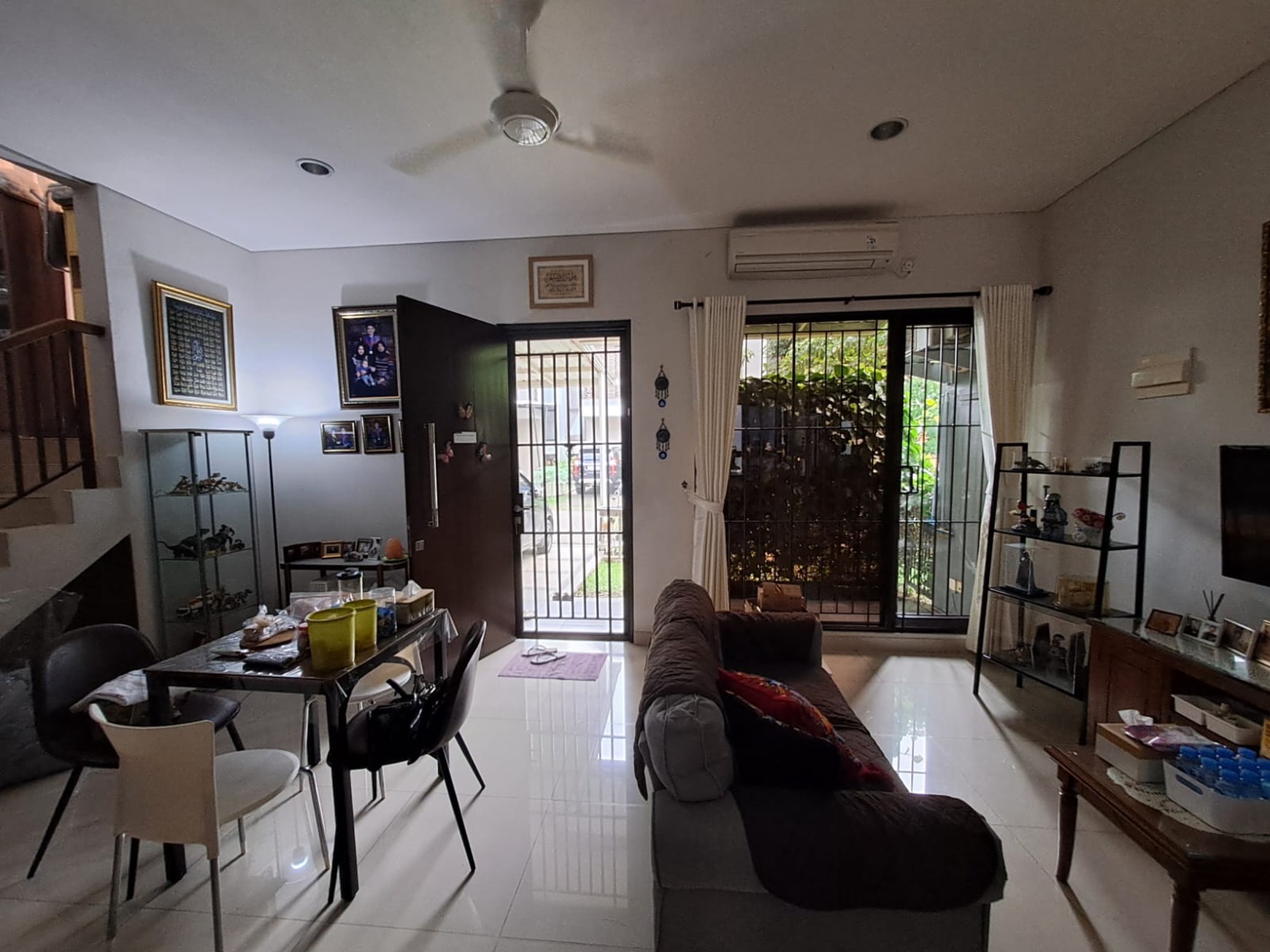 Rumah Hunian 2 lantai di Eminent BSD