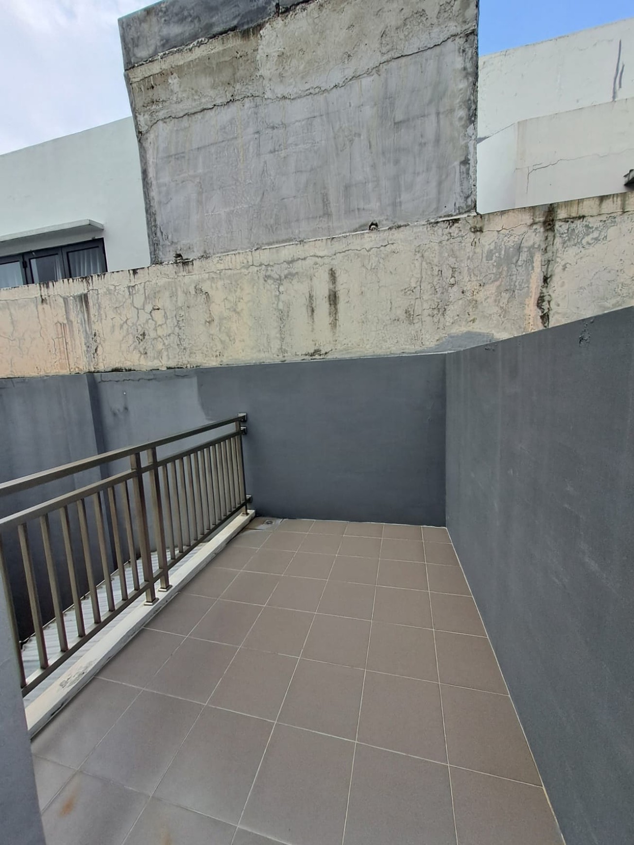 Rumah Hunian 2 lantai di Eminent BSD