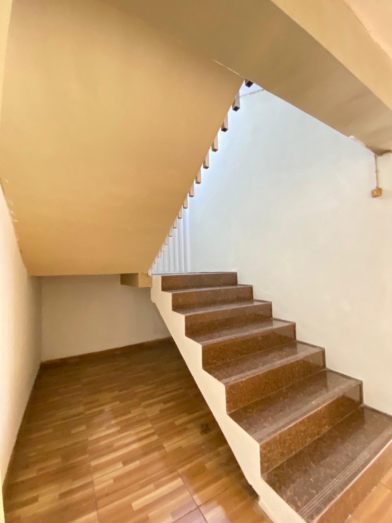 Pondok indah gandaria villa  luas 400 dalam komplek