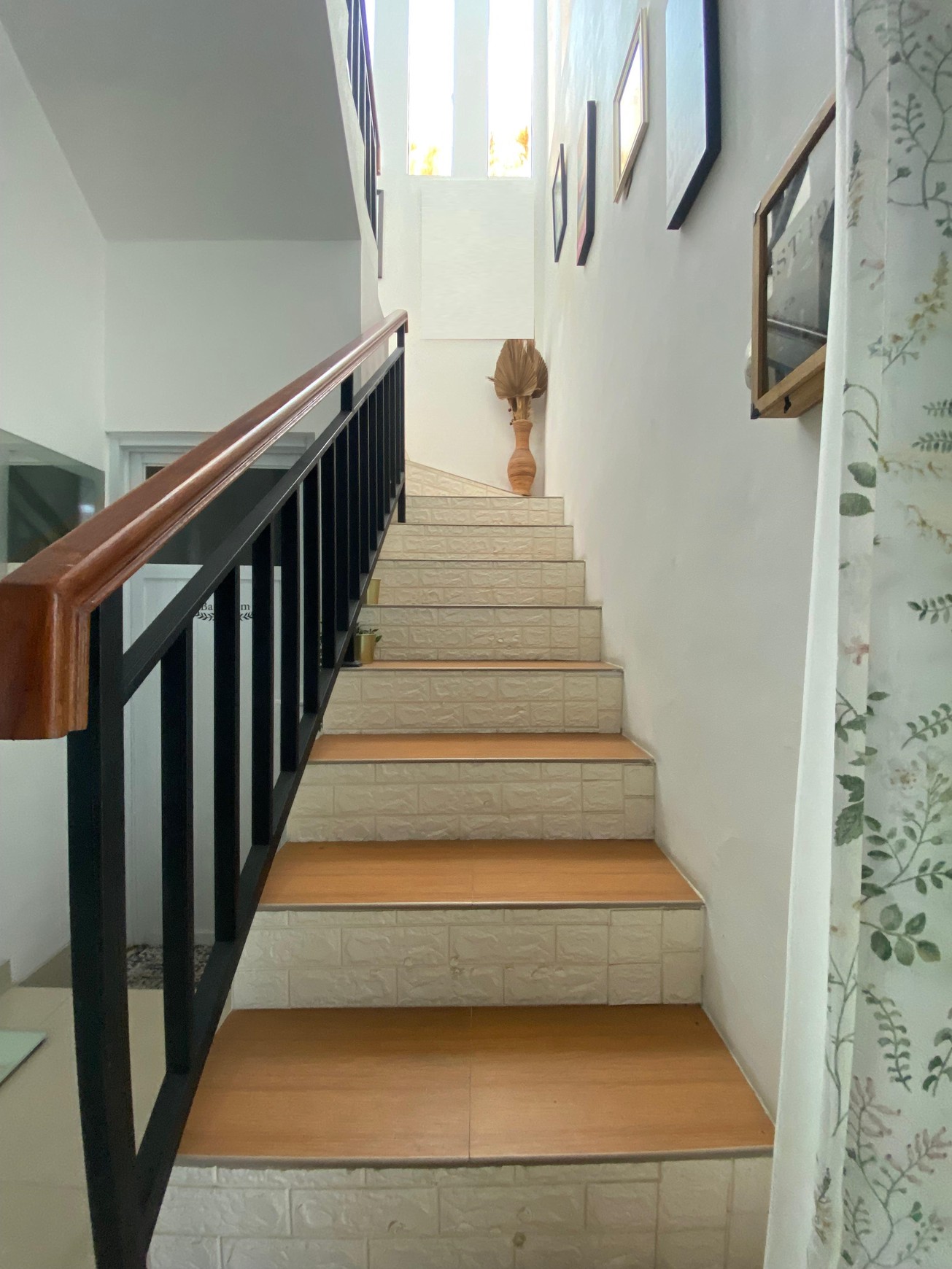 Rumah Cantik siap huni lokasi strategis di Ciputat 