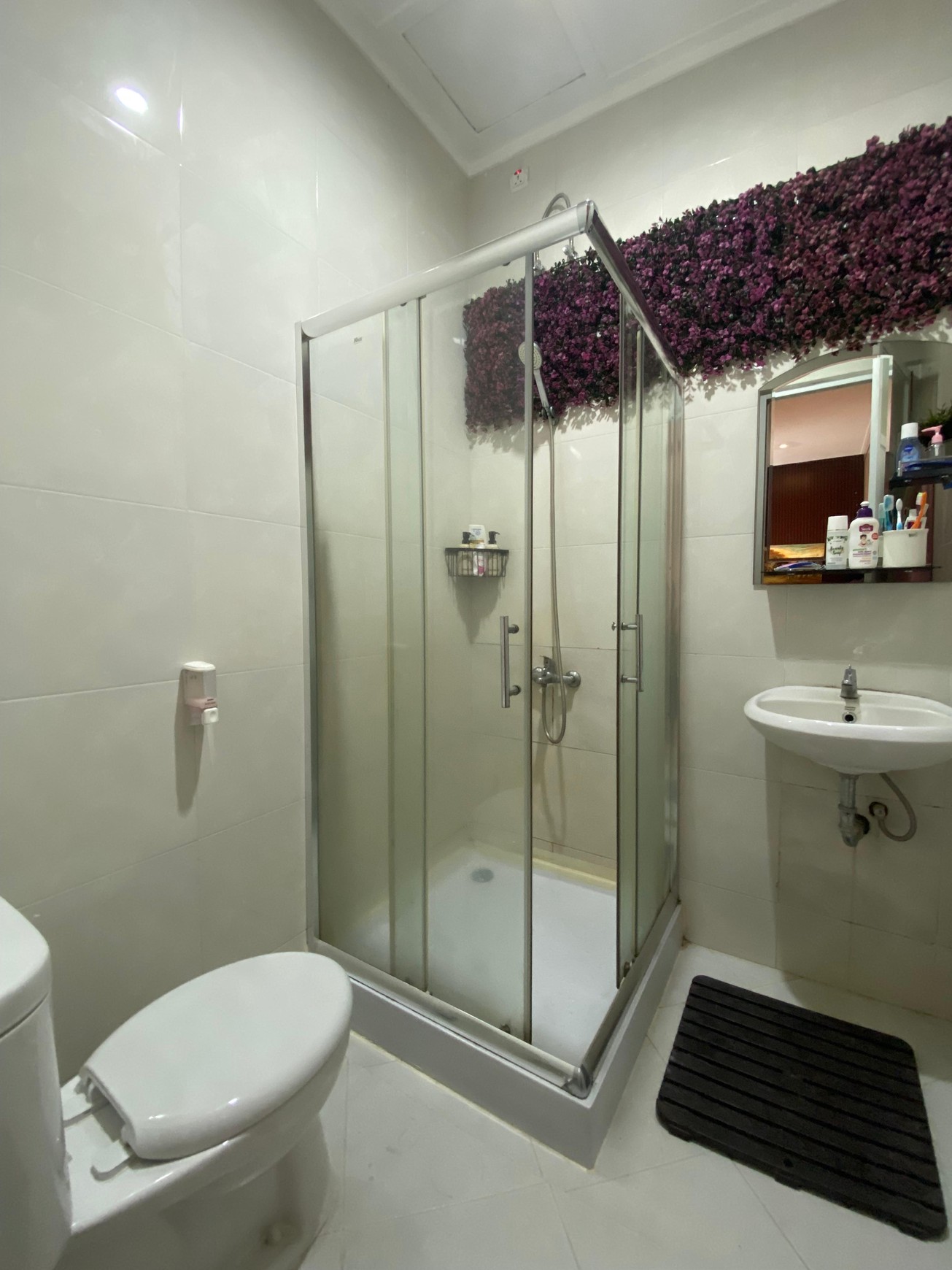 Rumah Cantik siap huni lokasi strategis di Ciputat 