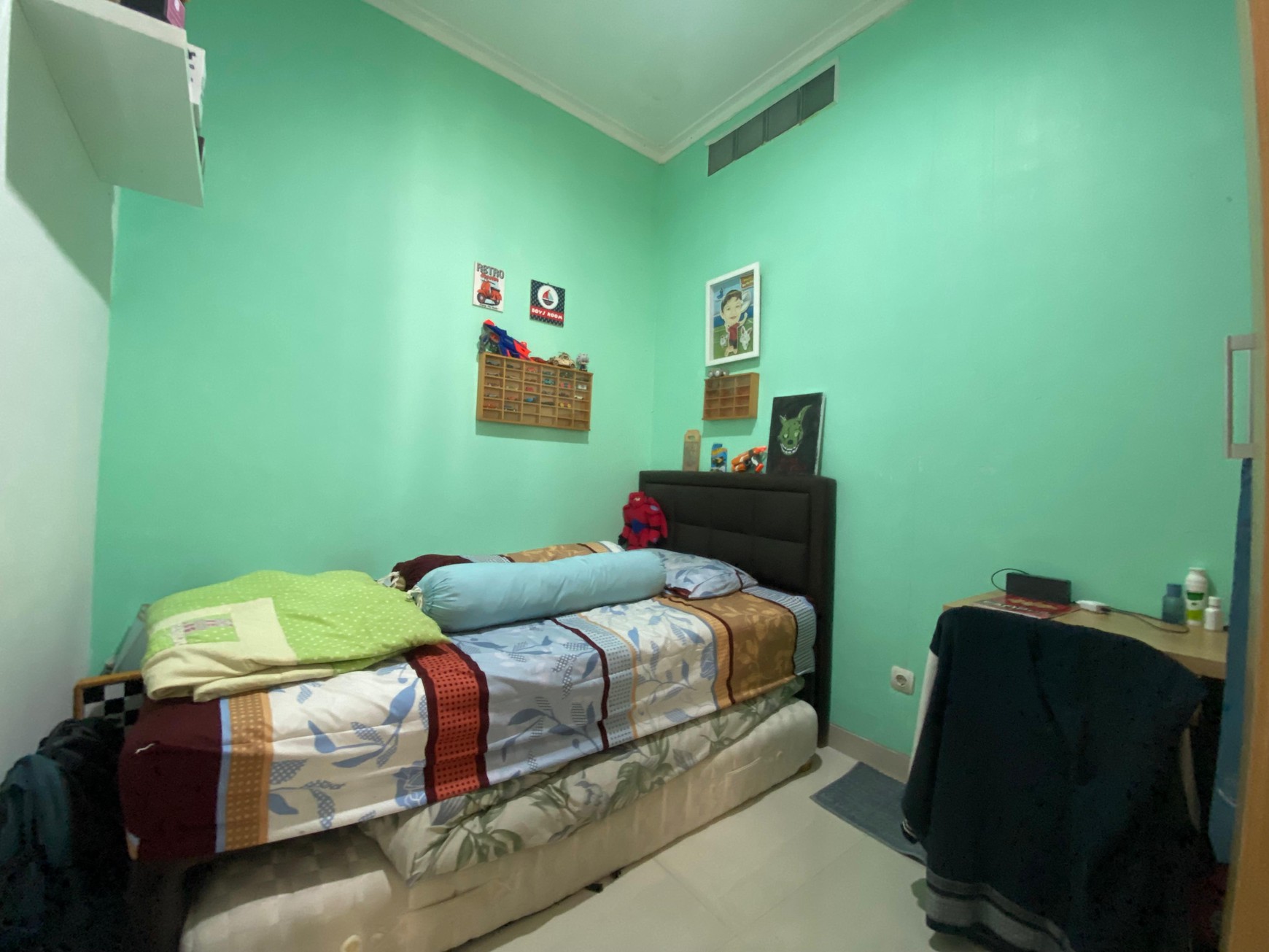 Rumah Cantik siap huni lokasi strategis di Ciputat 