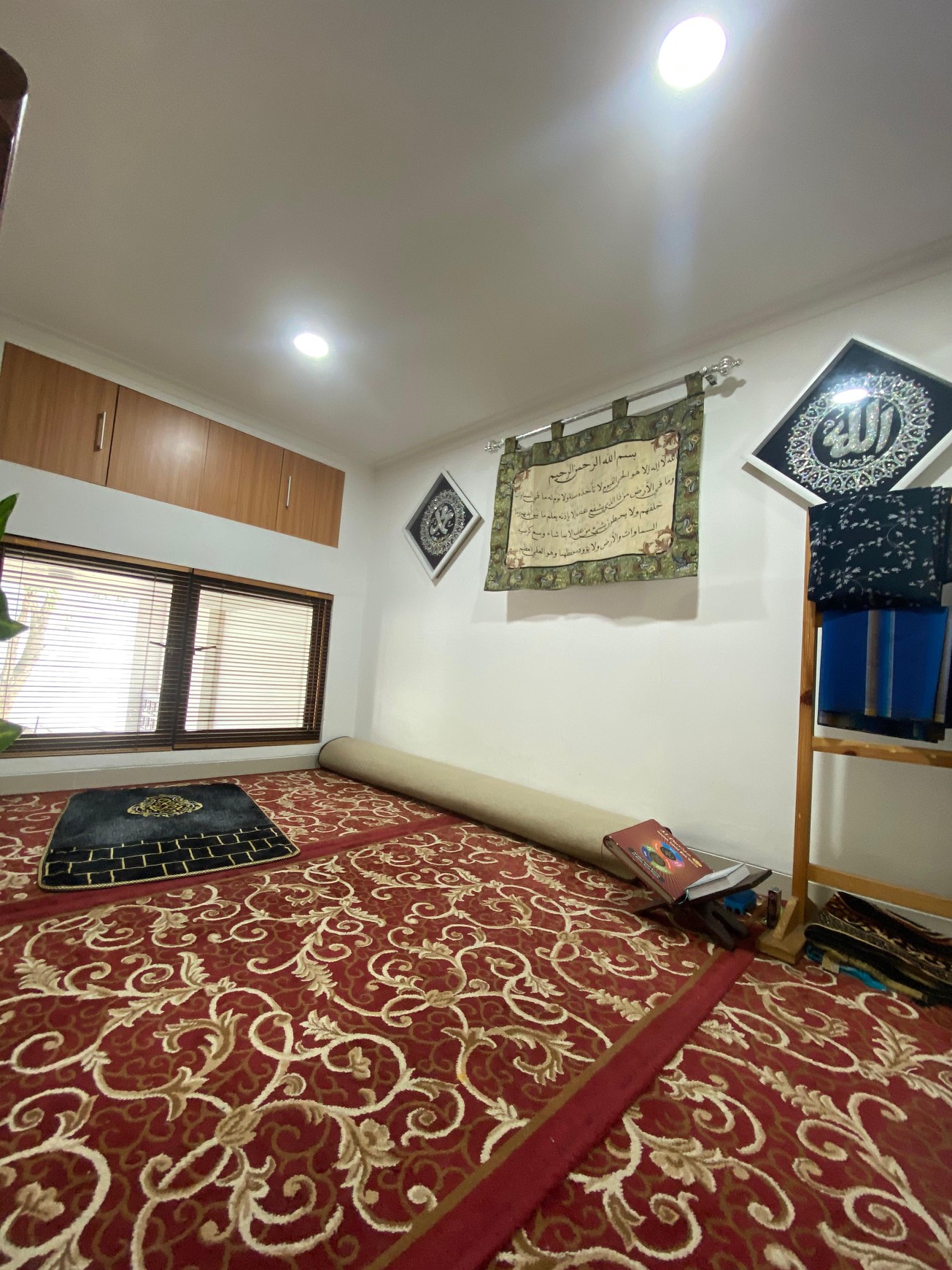 Rumah Cantik siap huni lokasi strategis di Ciputat 