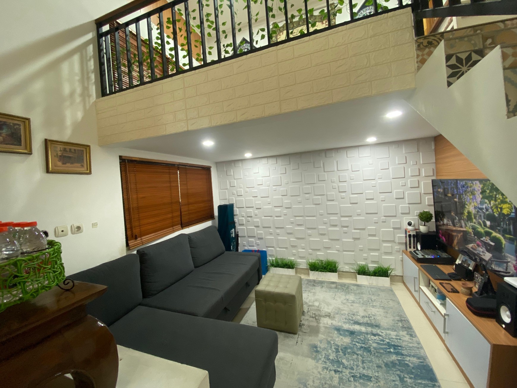 Rumah Cantik siap huni lokasi strategis di Ciputat 