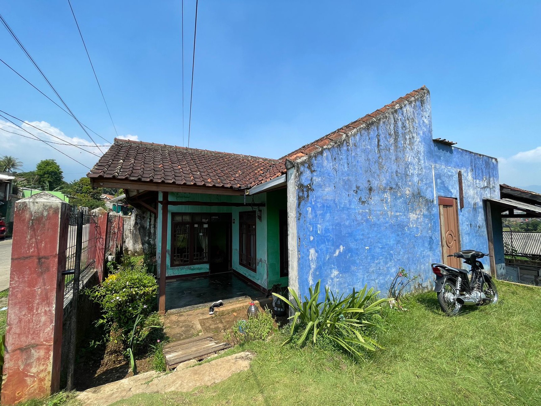 Rumah Murah dengan Tanah Luas Dekat Wisata Gunung Puntang Banjaran