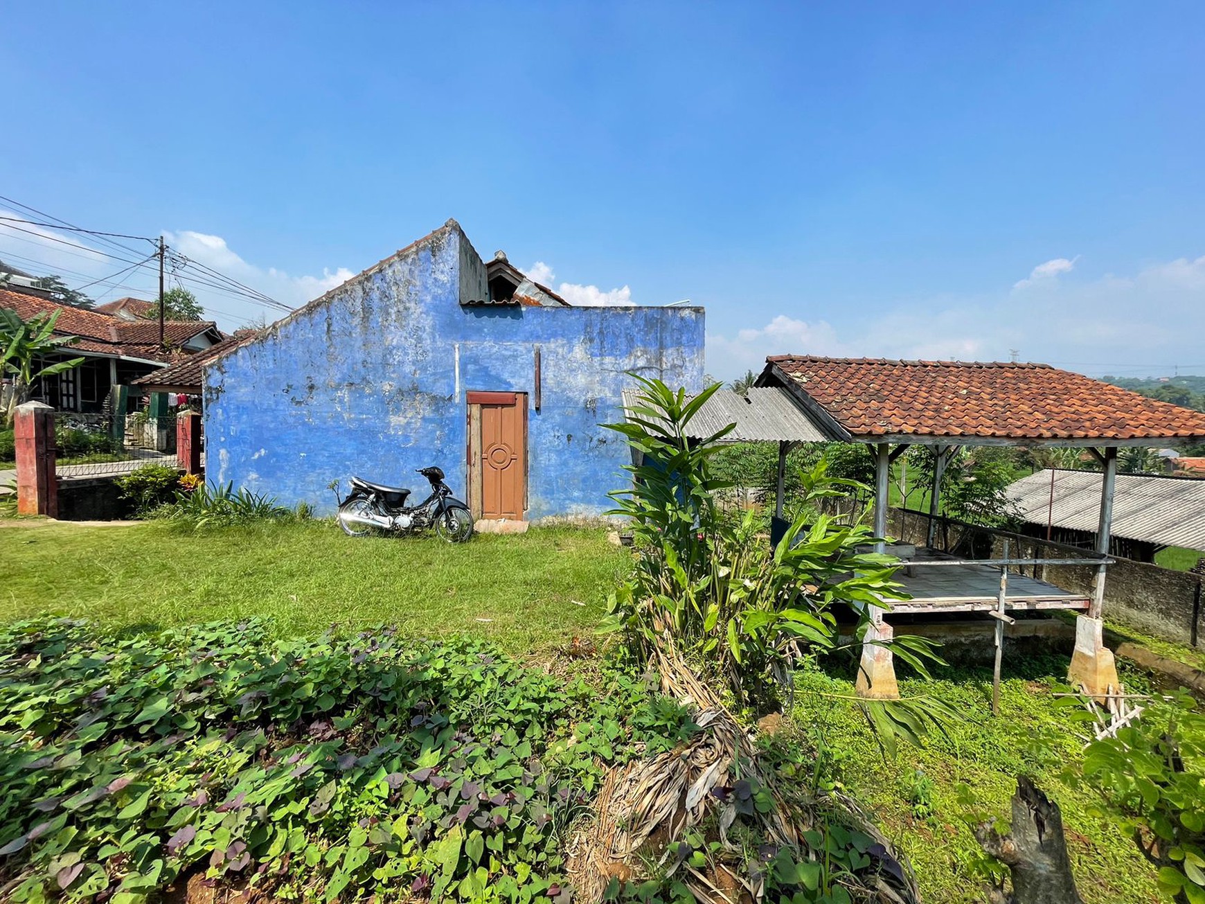 Rumah Murah dengan Tanah Luas Dekat Wisata Gunung Puntang Banjaran
