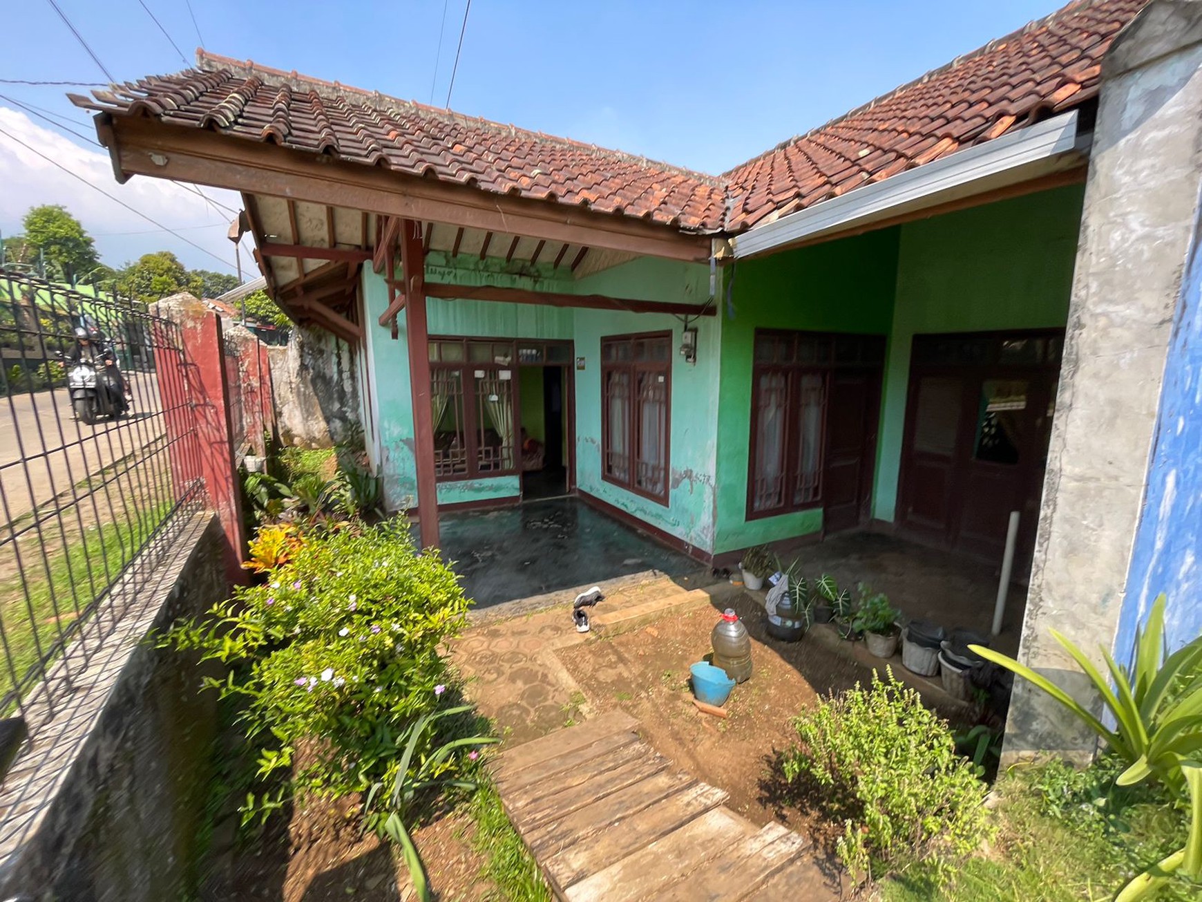 Rumah Murah dengan Tanah Luas Dekat Wisata Gunung Puntang Banjaran