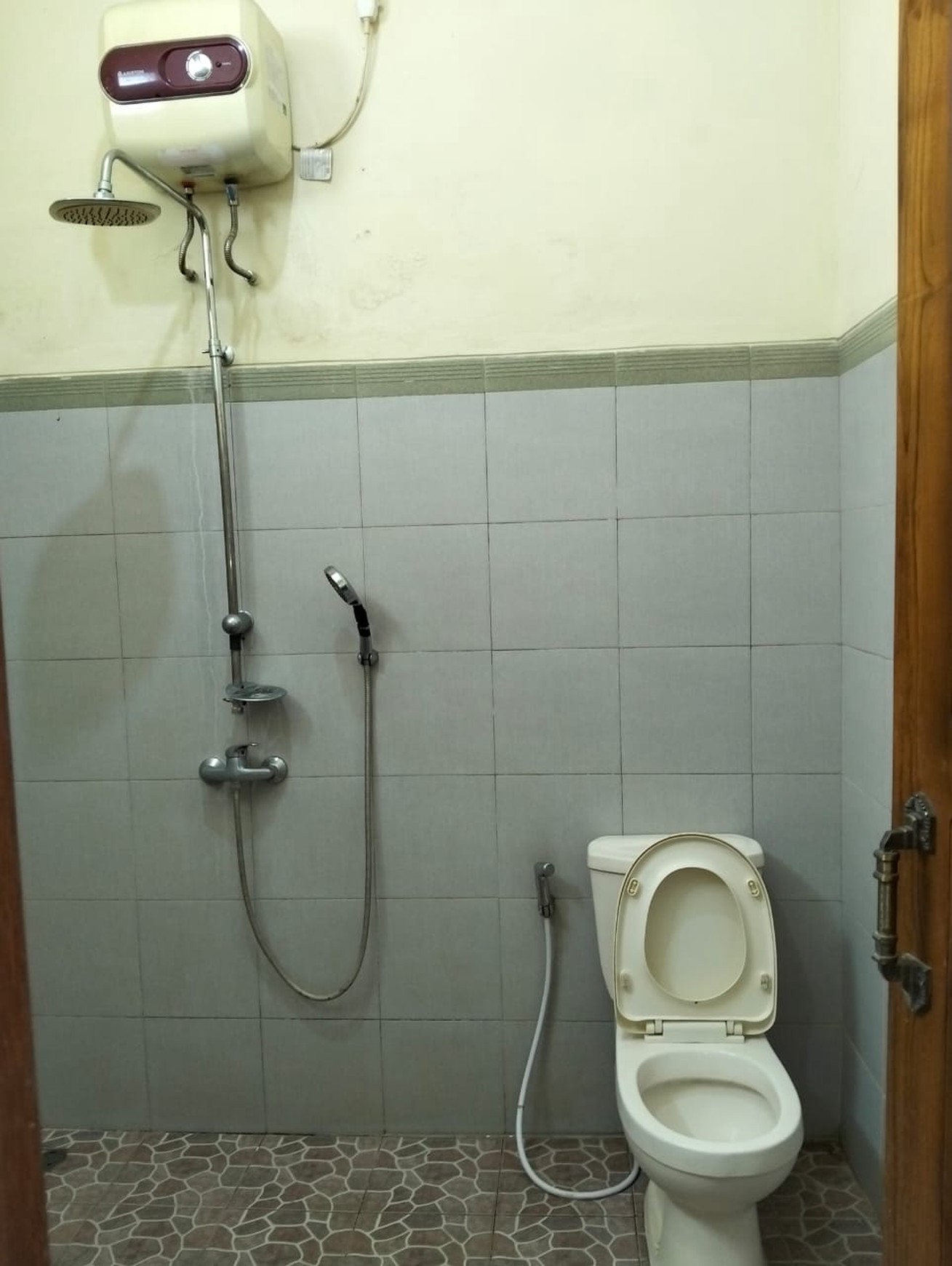 Investasi Menjanjikan Hotel Strategis di Jantung Kota Magelang Jawa Tengah