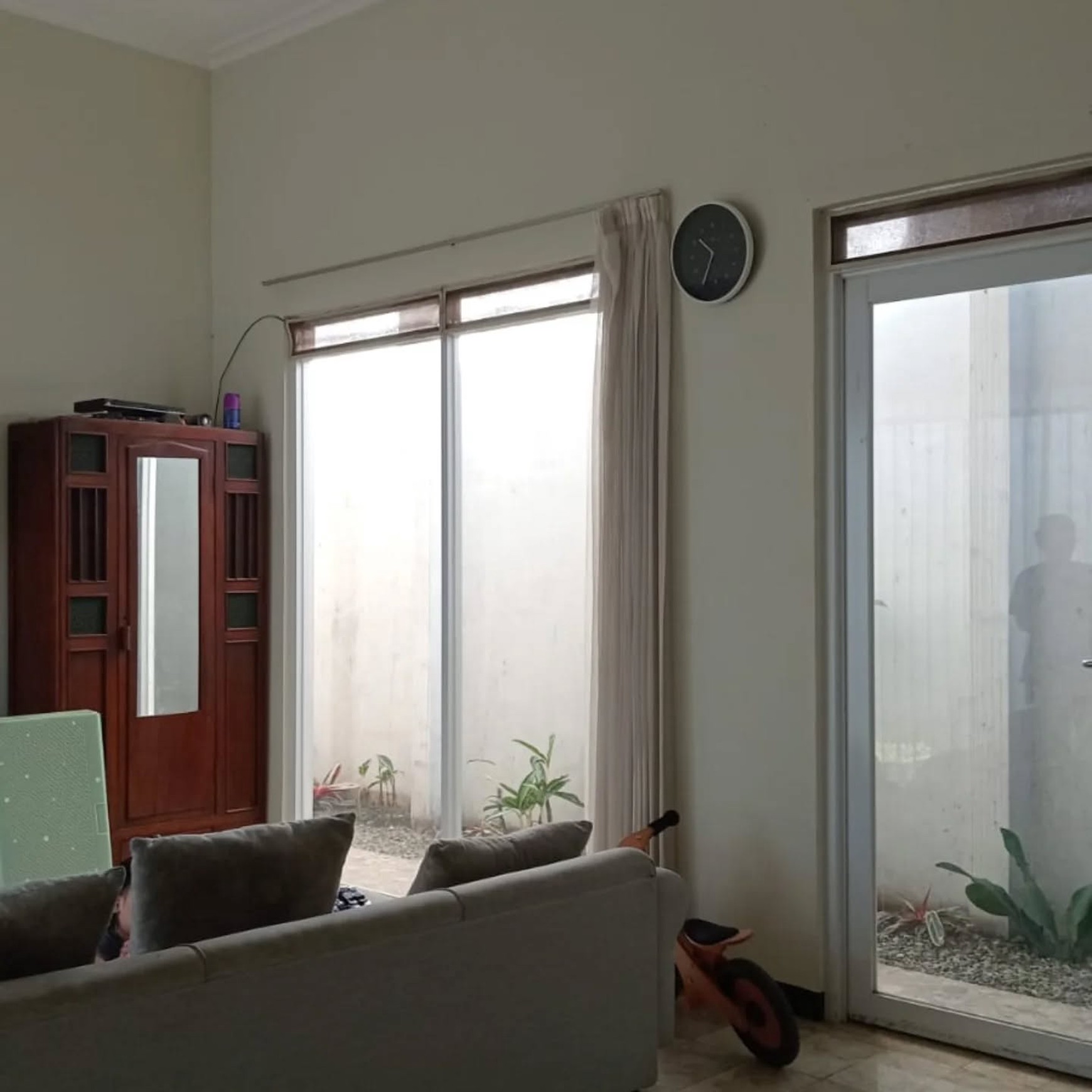 JUAL RUMAH NYAMAN SIAP HUNI LOKASI STRATEGIS DI CILEUNYI