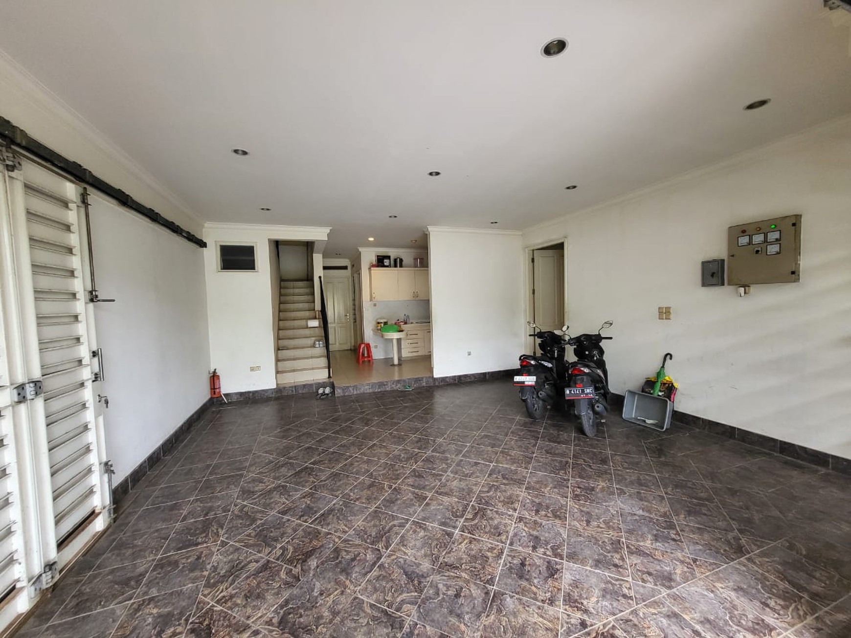 Beautiful House for rent ampera kemang Jakarta Selatan 