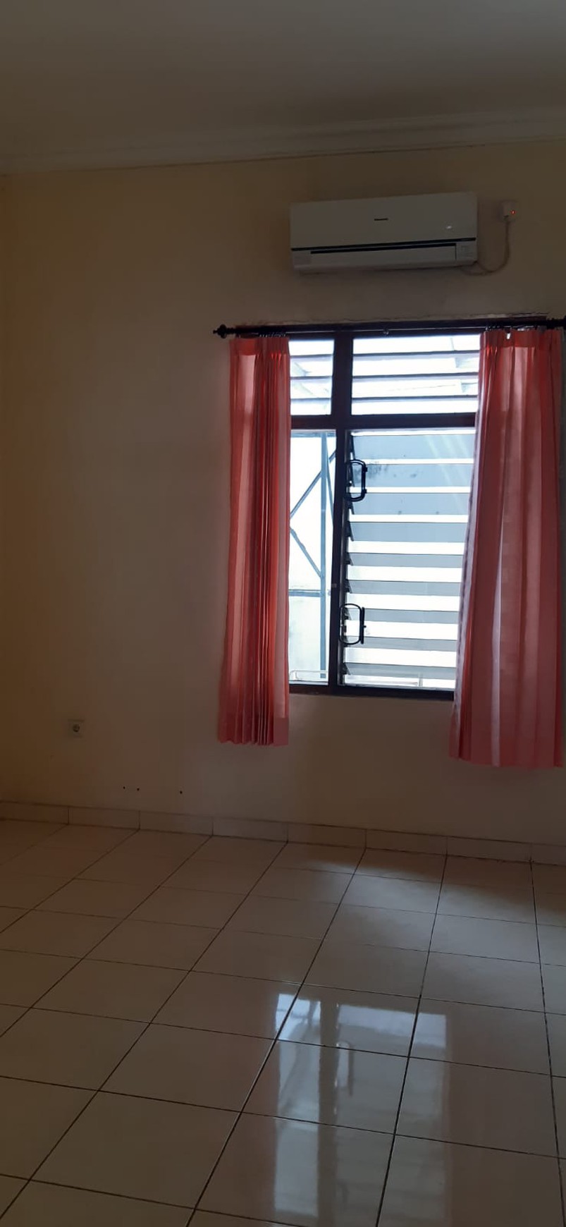 Disewakan Rumah Siap Huni Darmo Indah Timur