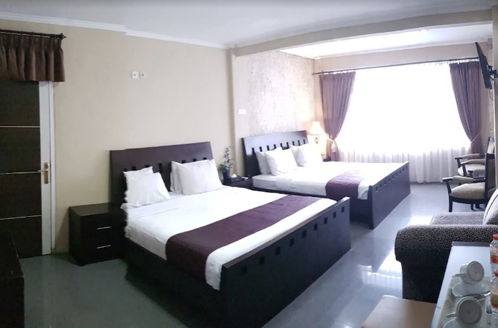 Hotel Nyaman dan Asri dengan View Dataran Tinggi Sejuk Hanya 1,4 Km ke Taman Hutan Raya Dago