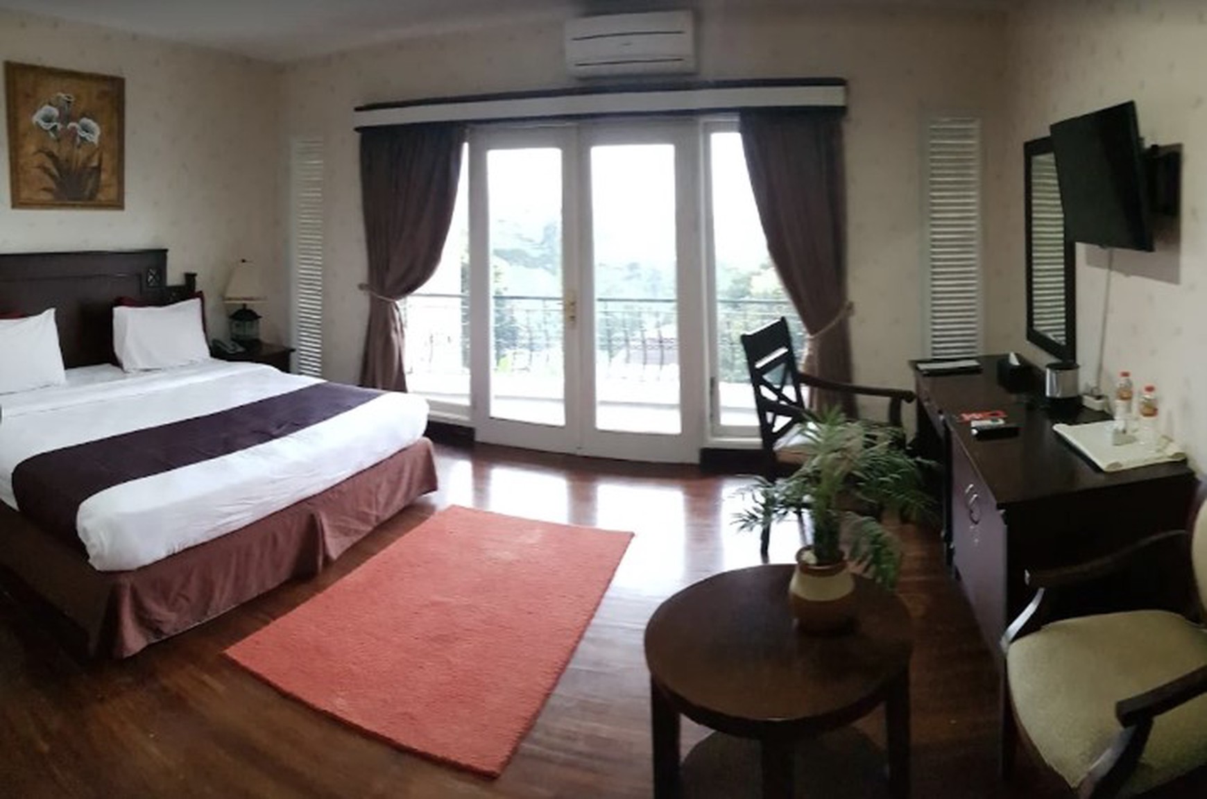 Hotel Nyaman dan Asri dengan View Dataran Tinggi Sejuk Hanya 1,4 Km ke Taman Hutan Raya Dago