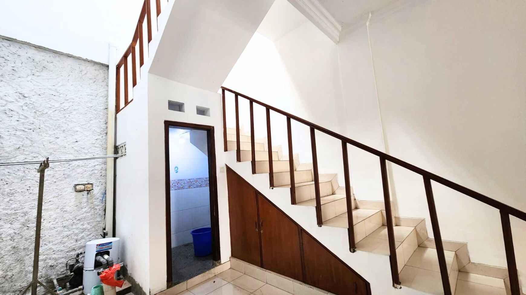 Rumah Disewakan Akses Jalan 2 Mobil di Tebet Timur, Jaksel