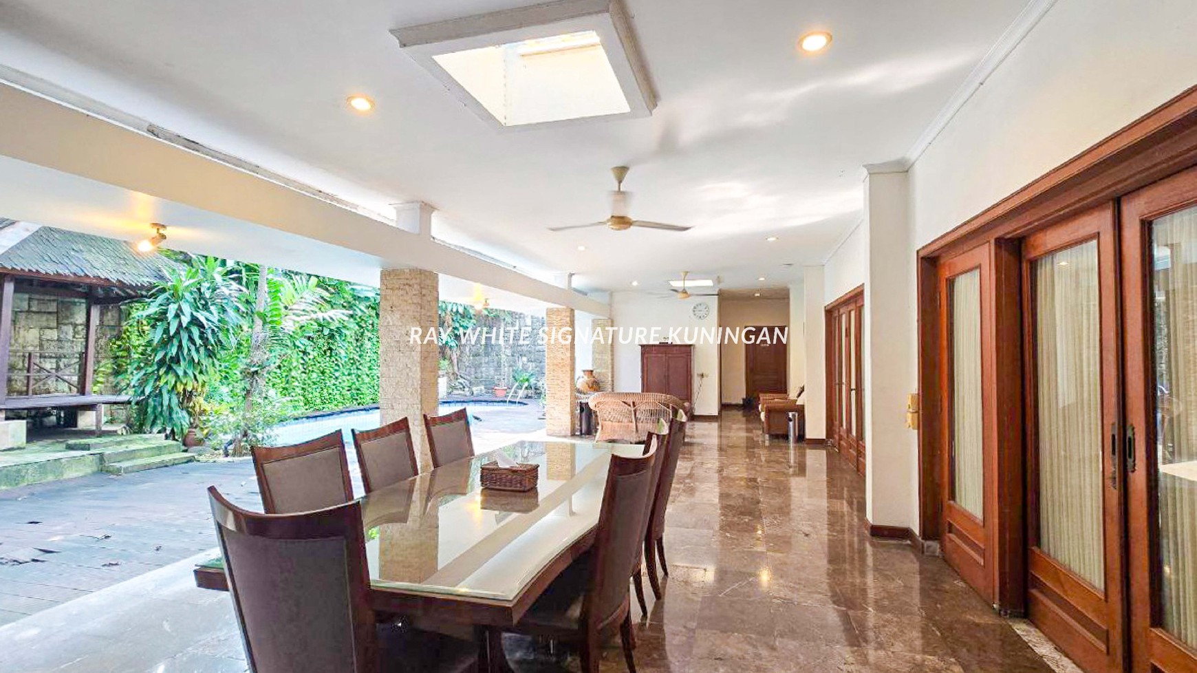 Rumah Hitung Tanah Area Cipete