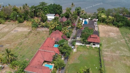  ABSOLUTE BEACHFRONT VILLA COMPLEX IN LOVINA