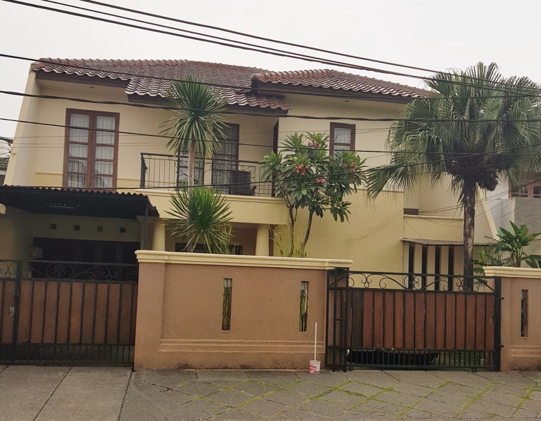 Rumah Pinggir Jalan Cocok Untuk Usaha Di Bintaro Jaya 1