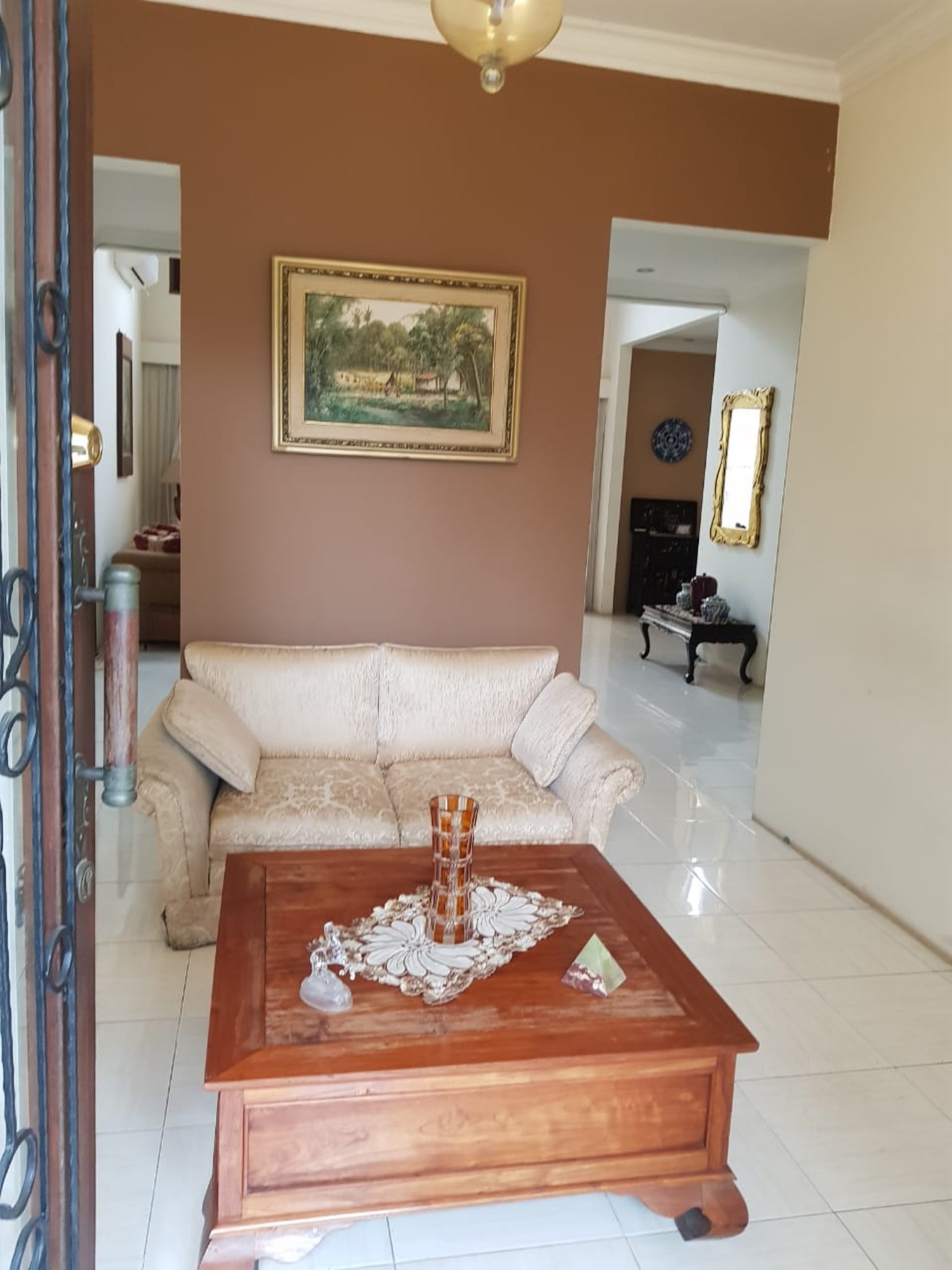 Rumah Pinggir Jalan Cocok Untuk Usaha Di Bintaro Jaya 1