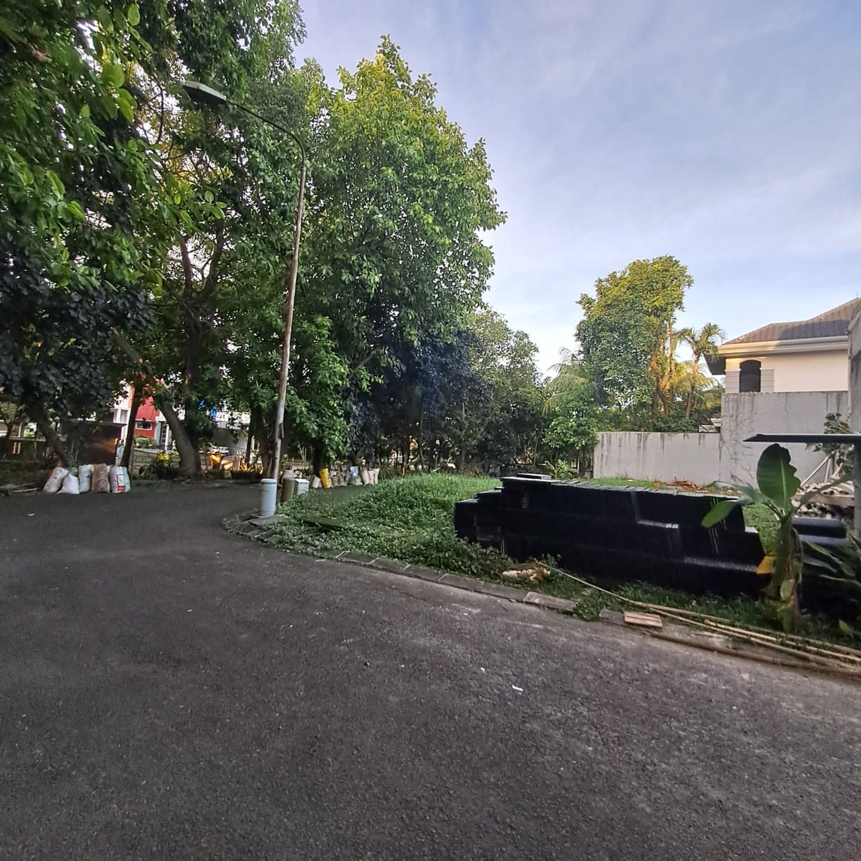 Rumah 2 Lantai Baru Renov Sudah SHM @Bintaro Sektor 9