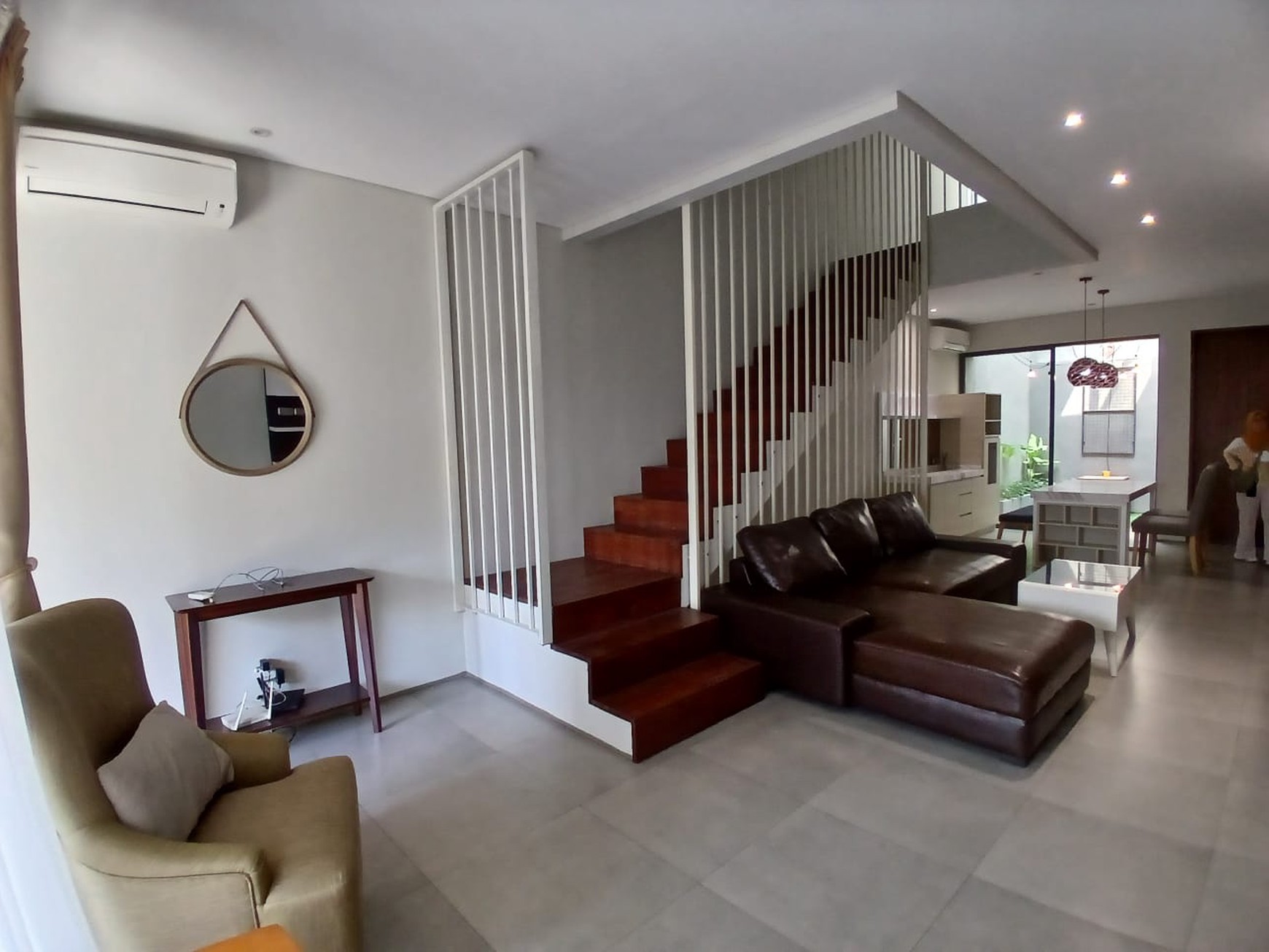 Disewakan rumah siap bagus furnished di jalan sumbawa cinere