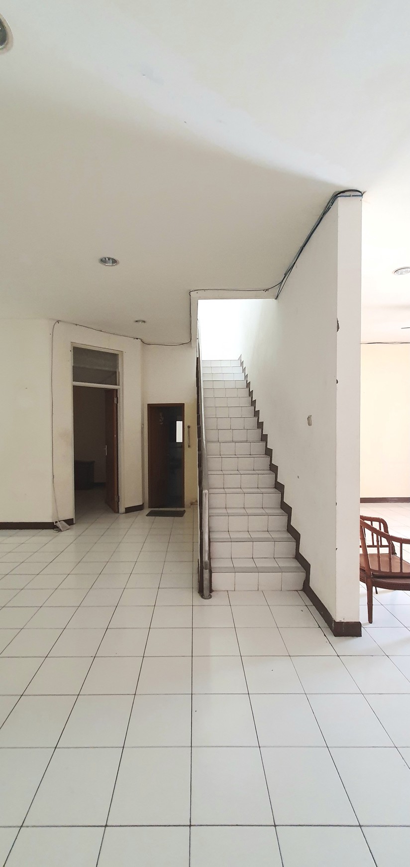 Rumah rapih siap huni di Gading Kirana Timur, Kelapa Gading. 11x17m2, hadap Selatan