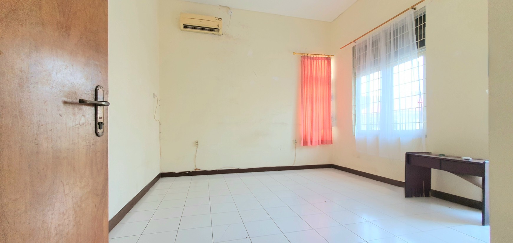 Rumah rapih siap huni di Gading Kirana Timur, Kelapa Gading. 11x17m2, hadap Selatan