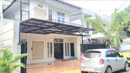Rumah rapih siap huni di Gading Kirana Timur, Kelapa Gading. 11x17m2, hadap Selatan