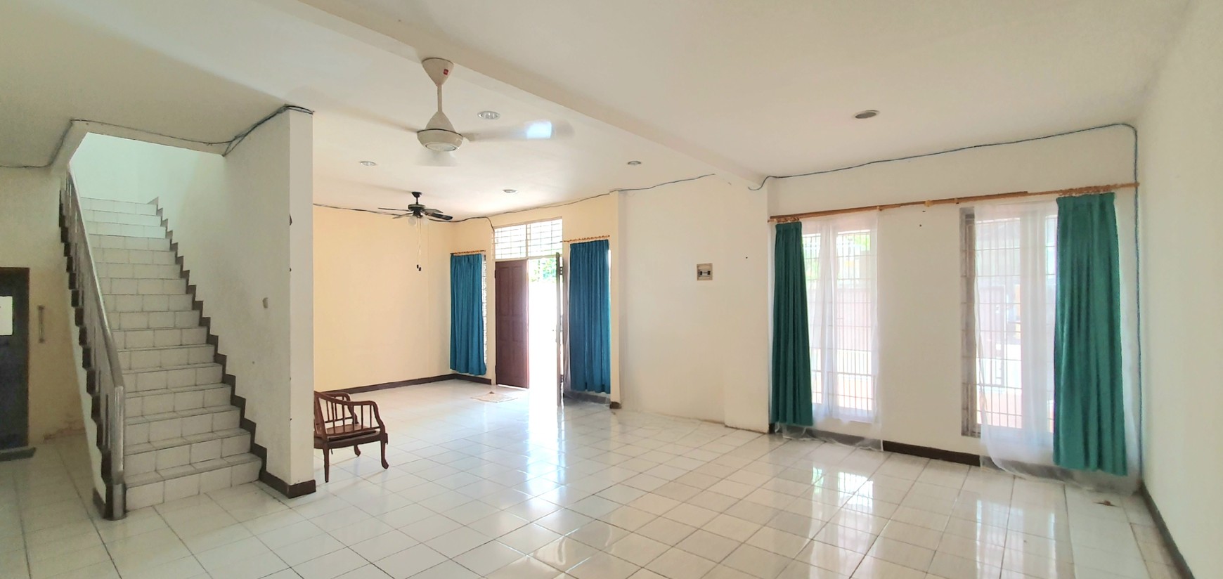 Rumah rapih siap huni di Gading Kirana Timur, Kelapa Gading. 11x17m2, hadap Selatan