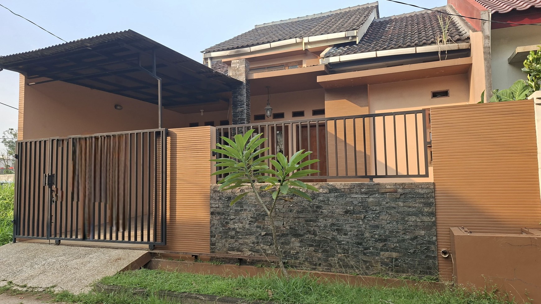 Rumah Siap Huni dengan Hunian Nyaman dan Asri di Ciputat