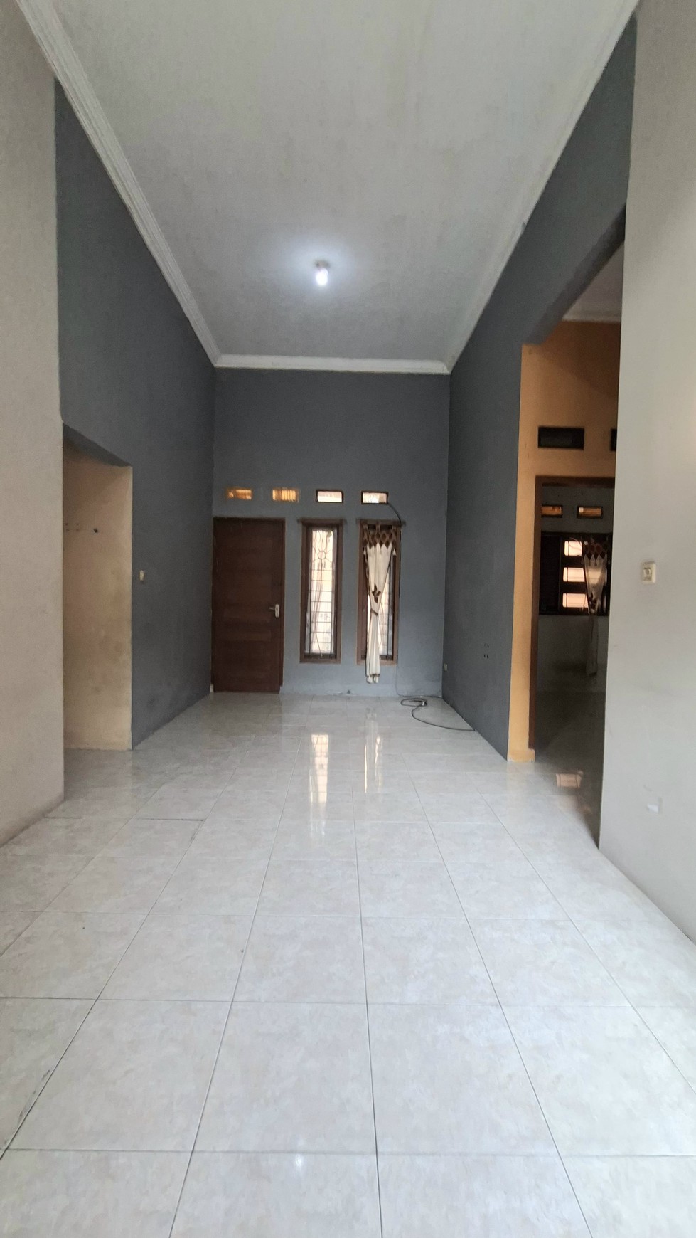 Rumah Siap Huni dengan Hunian Nyaman dan Asri di Ciputat