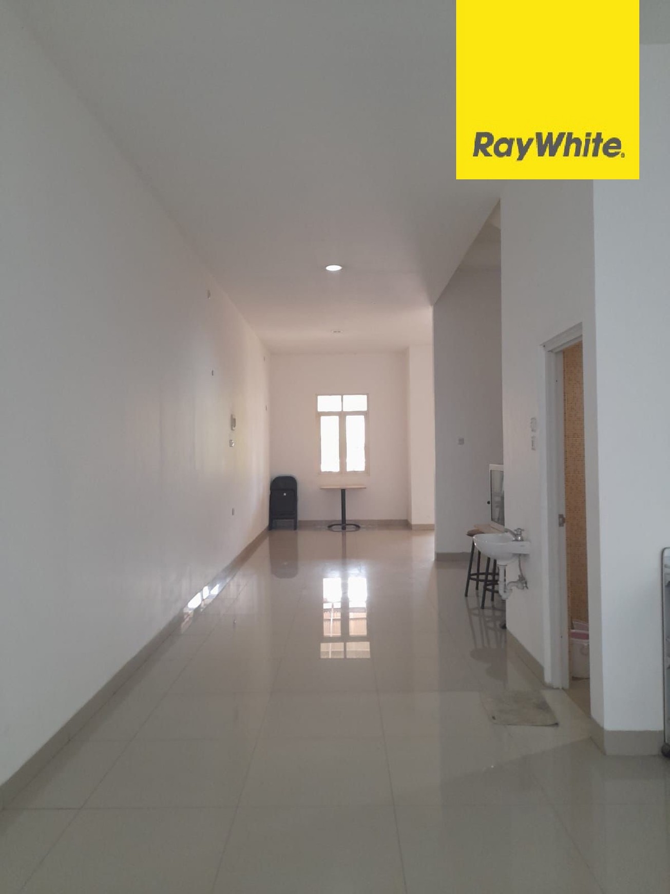 Dijual Rumah 2 lantai di Raya Kutisari Indah Surabaya