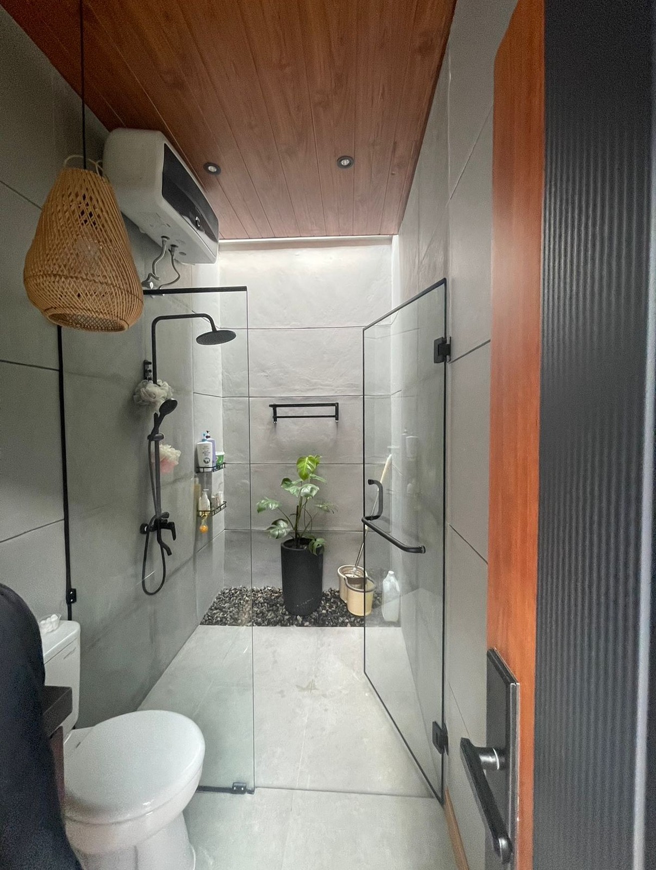 Rumah dengan desain Etnik Vintage dan Hunian Nyaman