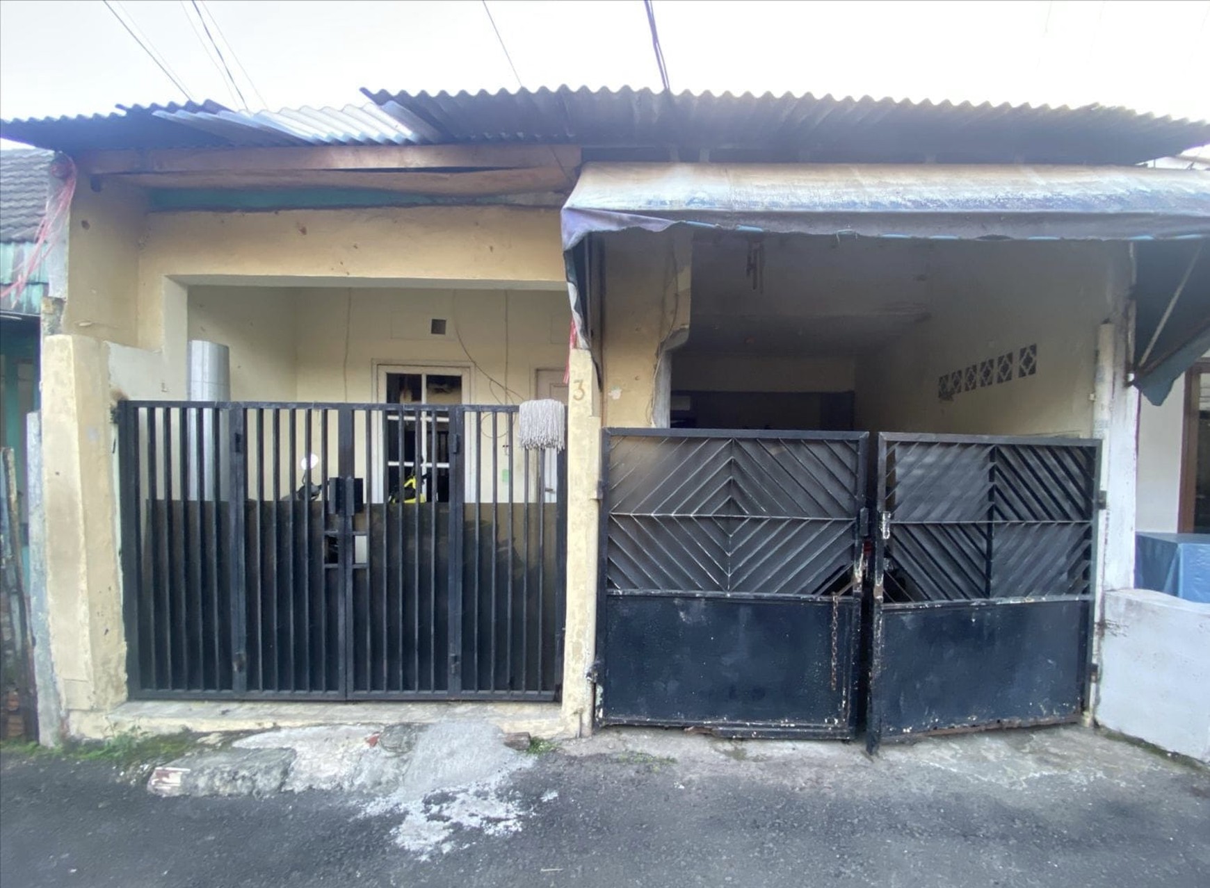 Rumah Hitung tanah, Cocok untuk Kost- Kost san, di Bintaro Jaksel